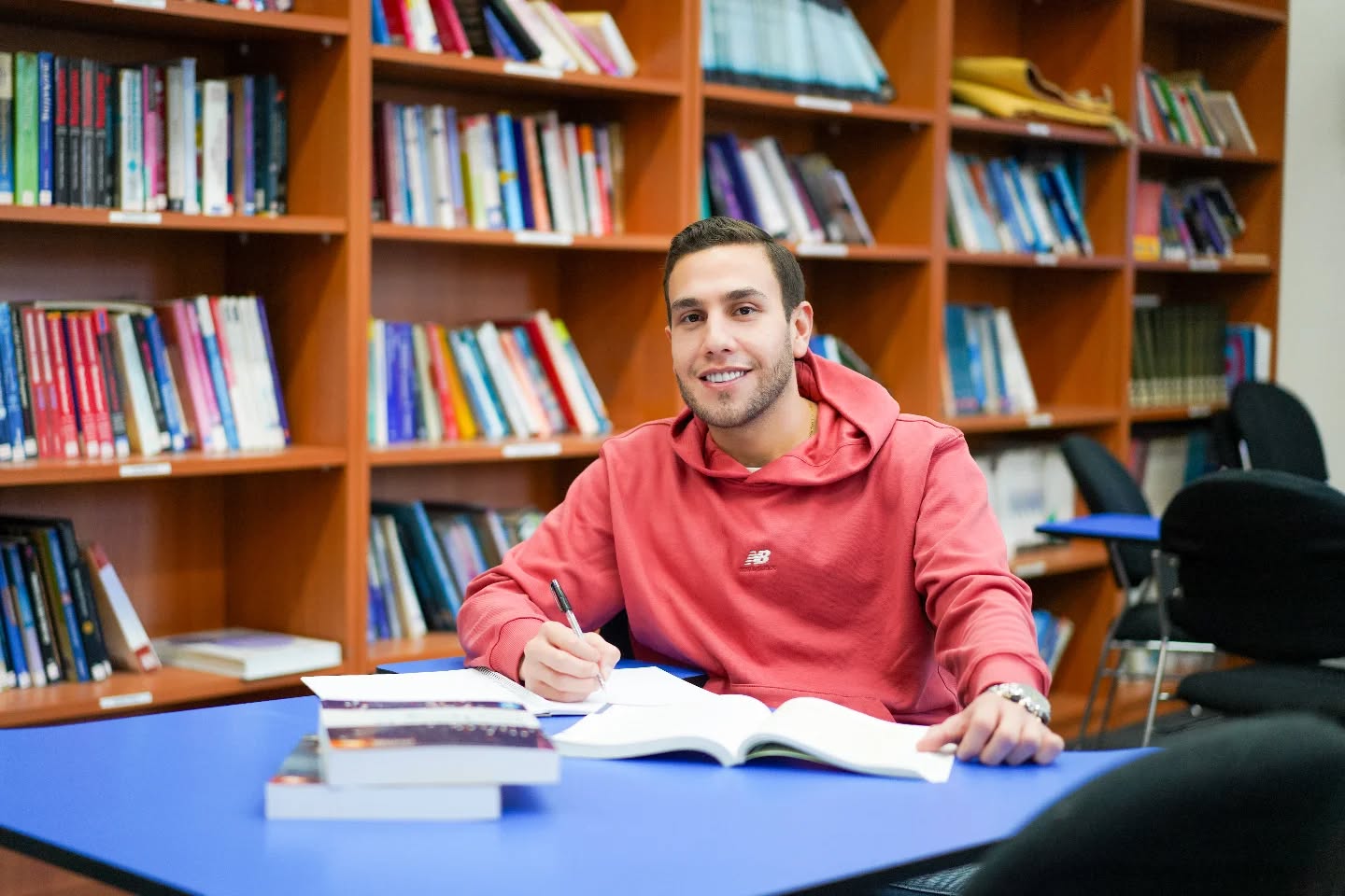 Student Spotlight! 🎓✨
Meet Camilo Andres from Colombia, one of our incredible Master of Information Technology (MIT) students at UHE! 🌏💻
Reflecting on his journey with us, Camilo shares:
“Being able to integrate UHE into both my professional and personal journey has been incredible, as it has enhanced my skills and capabilities through my Master of Information Technology, making me a valuable asset in any business setting.”
We’re so proud to support talented students like Camilo as they grow personally and professionally. 💼💡
Curious about studying the Master of Information Technology with us? Our November intake is now open - get in touch today! ✍🏻 ✉️
#StudentExperience #MasterOfInformationTechnology #InformationTechnology #HigherEducation #UniversalHigherEducation #StudyAbroad #Melbourne #Australia