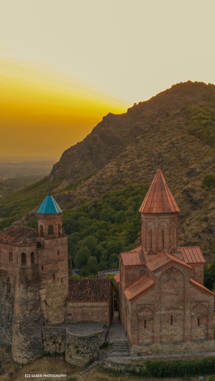 ✨ Special 3-Day Tour in Kakheti, Georgia ✨
Discover the hidden gems of Georgia’s wine region! 🍇🍷
Join us on an unforgettable journey through Kakheti, where history, culture, and flavors come together.
🌿 Visit the stunning Gremi Fortress & Church – a masterpiece of medieval architecture.
🍷 Enjoy exclusive wine tastings at traditional family wineries.
🙏 Explore ancient monasteries and charming churches rich in history.
🌄 Experience breathtaking landscapes, authentic Georgian cuisine, and warm hospitality.
📌 This 3-day special tour is the perfect getaway for those who want to immerse themselves in the soul of Georgia.
Reserve your spot now and make memories to last a lifetime! ✈️🇬🇪
#GeorgiaTravel #Kakheti #WineTour #Gremi #DiscoverGeorgia #IsraeliTravelers #VisitGeorgia #WineLovers #CaucasusAdventures #HiddenGems