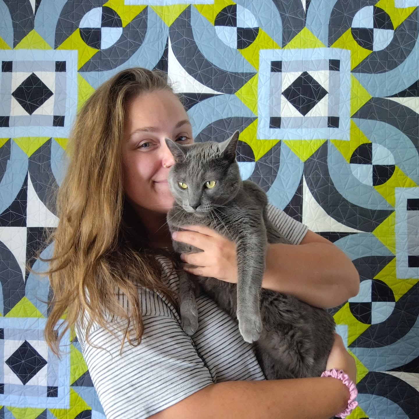 Clark would like you to know that all #RotundaQuiltPattern sales benefit his treat fund 🐈⬛
New pattern available now! 🏃🏼♀️