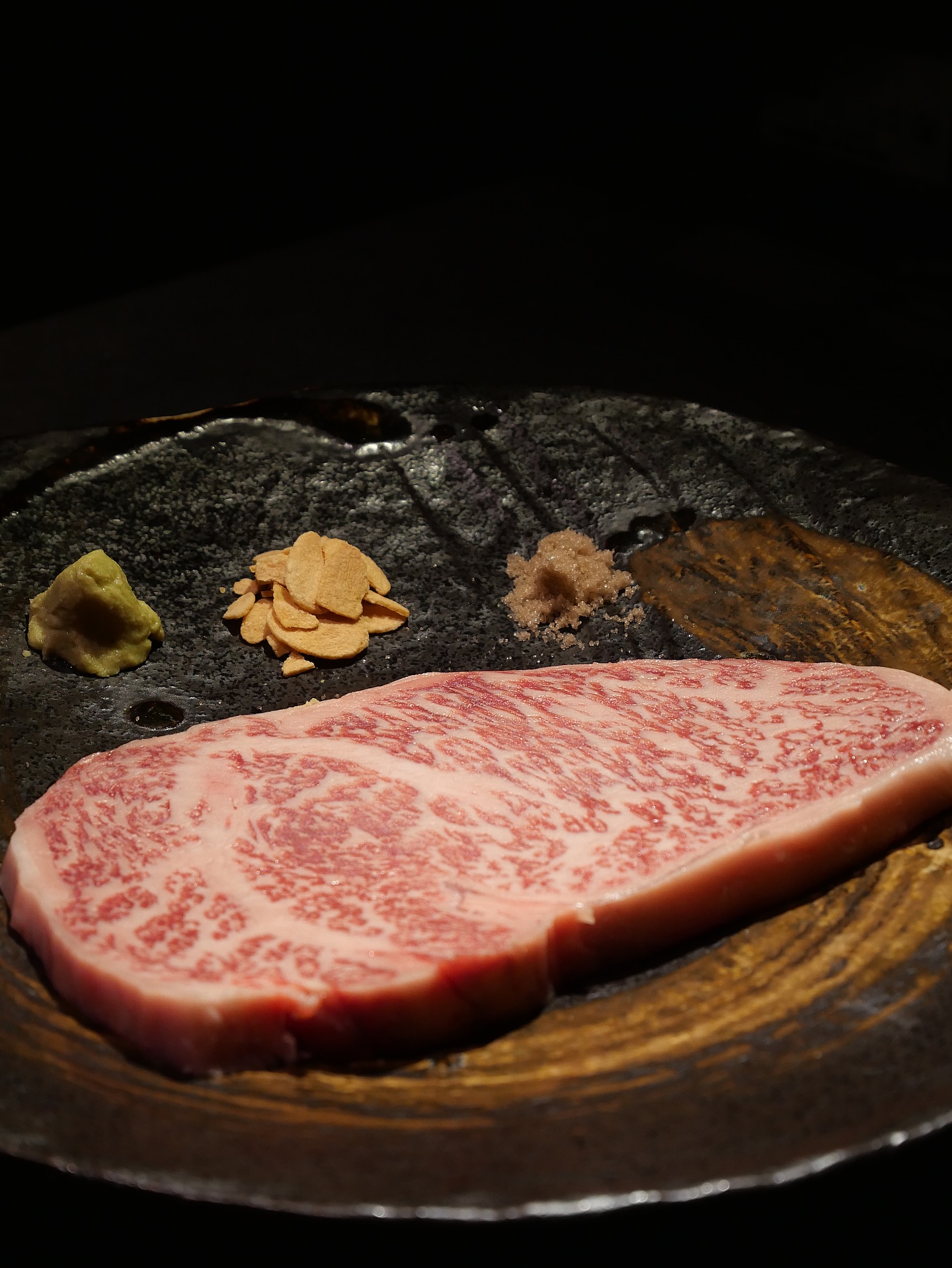 【数量限定】和牛ステーキで、特別な夜を。
焼肉マウム木屋町店のとっておきの和牛ステーキを数量限定でご用意しました。
美しいサシが入った極上の和牛を、お客様ご自身のテーブルで焼いていただく贅沢。お好みの焼き加減で、とろけるような食感と、和牛の豊かな香りを存分にお楽しみください。
阪急四条河原町駅・京阪祇園四条駅より、
徒歩5分と駅チカ
※駐輪、駐車場 近隣にコインパーキング有り ____________________________________________
The quality is in the melt. Our A5 Wagyu beef sushi, finished with a touch of caviar.
Experience the delicate marbling that creates an incredibly tender, melt-in-your-mouth texture. Each bite releases the rich, authentic sweetness and umami of premium beef.
Dinner Service
Closed on Wednesdays
* Budget: Starting from ¥3,800
* Hours: 17:00 - 3:00
::How to Reserve for Dinner::
* Phone: ☎
* DM
* Website
Restaurant Name: Yakiniku Maumu Kyoto Kiyamachi Branch
* Hours: 17:00 - 3:00 (Closed on Wednesdays)
* Address: 〒604-8021 265-1 Kitaguruma-cho, Nakagyo-ku, Kyoto-shi, Kyoto UGK Building 1F, Japan
* Phone: +81-75-741-7011
#yakiniku #wagyu #kyototravel #京都グルメ #京都焼肉 #kyotofoodie #焼肉#焼肉マウム