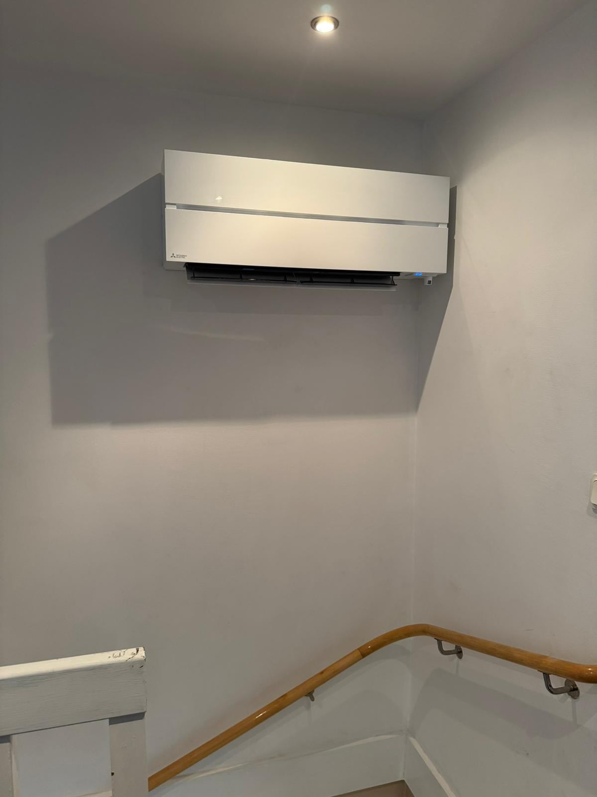 2st Mitsubishi Hero LN35 installerade i Hägersten. Självklart är el-installation utförd av våra egna elektriker🙏🏻
Är du också intresserad av att veta vilken lösning som passar ditt hem eller verksamhet bäst?☘️
Boka ett kostnadsfritt platsbesök🙏🏻
📞 08-7685577
✉️ Kontakt@bmekyl.se