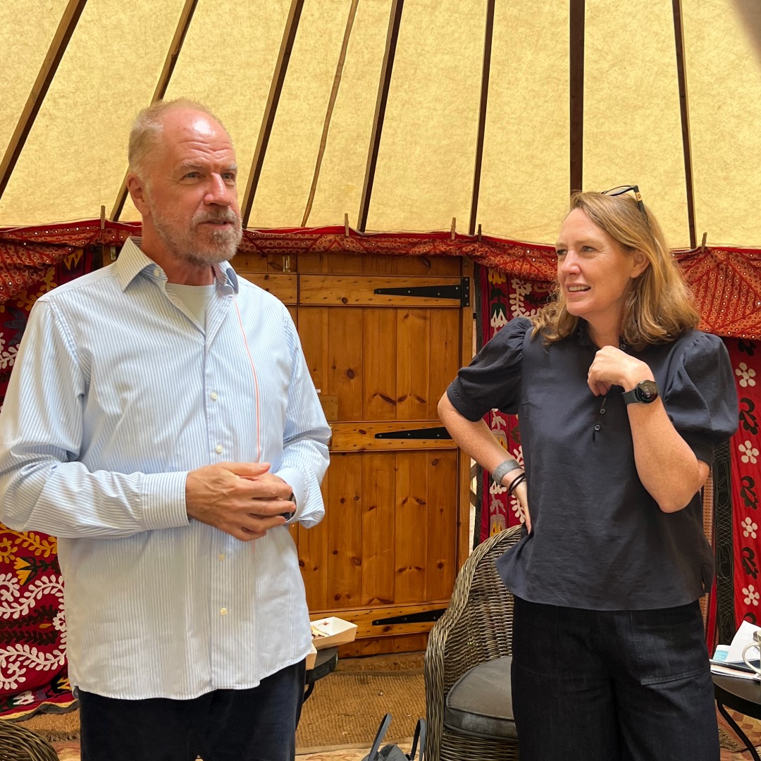 🎪 HOW CAN IT BE THE FINAL WEEKEND OF THE FESTIVAL ALREADY?
Many thanks to Louise Butcher - Fiona Benson - Paula Hawkins (🎗Pig & Olive) - S J Parris & Kate Summerscale and also to Clare Willcocks Art & Susy Atkins (🎗Wickham's Wine)🫶
TICKETS ARE STILL AVAILABLE FOR MANY EVENTS THIS WEEKEND SO HEAD OVER TO www.appledorebookfestival.co.uk TO GET YOURS NOW! 🎟
#appledorebookfestival2025 #appledore #authorsofinstagram #sponsorship #community #tickets