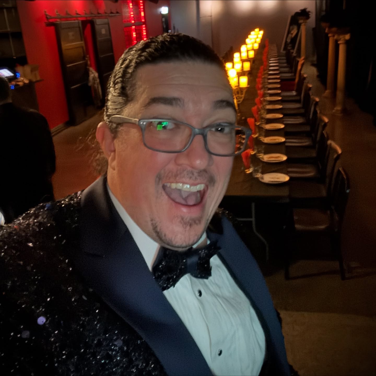 All the shimmer and glam was out for a private 50th birthday celebration!
Close-up, mix-and-mingle magic and table magic were part of the evening’s entertainment—and it went down an absolute scream. And I mean scream. The reactions were priceless, and seeing the laughter and amazement from all the guests is exactly why I love my job so much.
Bringing smiles, laughter, and unforgettable moments—that’s what magic is all about.
Planning a party, function, or event and want to add a touch of magic? Get in touch today. An evening of magic creates a lifetime of memories with @ariphillipsmagician