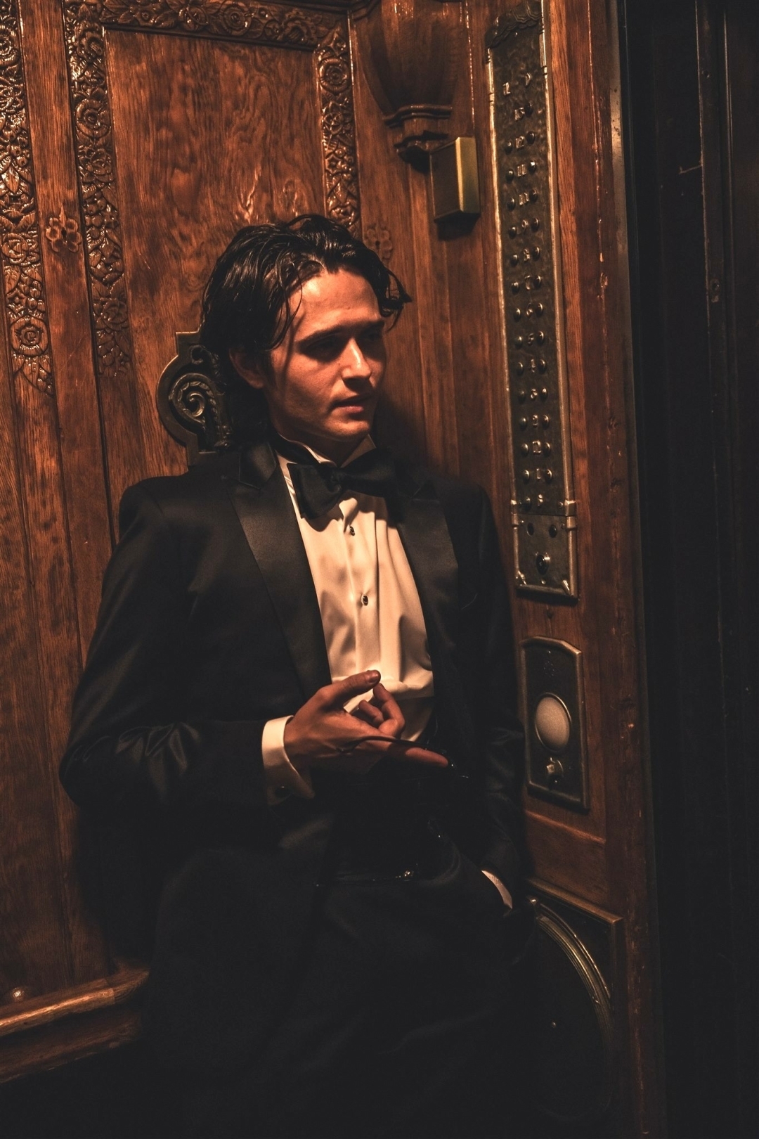 That feeling when you’re taking the elevator up to the historic penthouse to party like it’s 1928. 🥂 #TheOviatt #DTLAWeddings #HistoricVenue #ArtDecoStyle #WeddingVibes
Photo: @lulanphoto