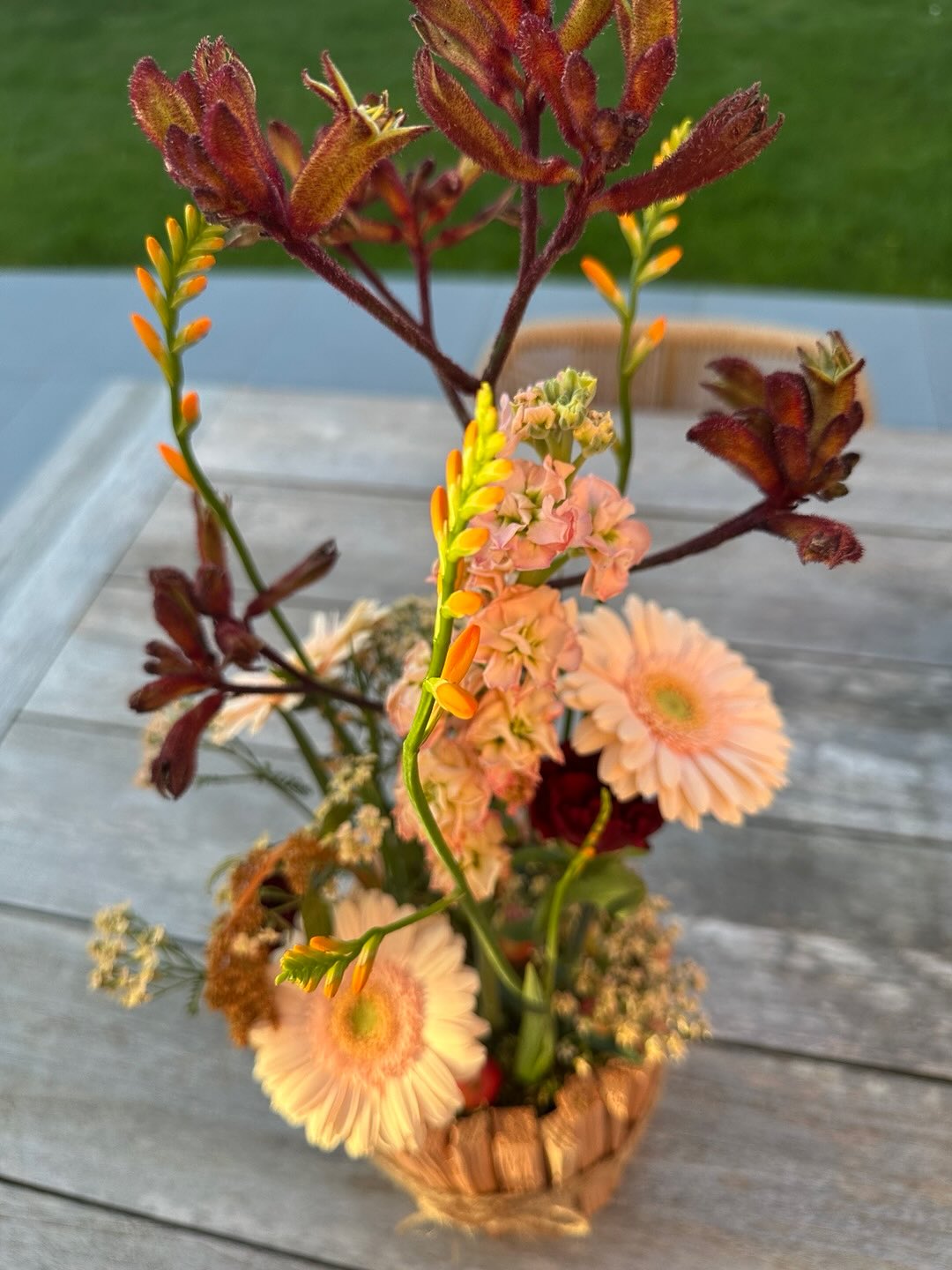 Reprise des ateliers en mode « allégé » #automne #fleursaddict #walhain #artfloral #agoragroup