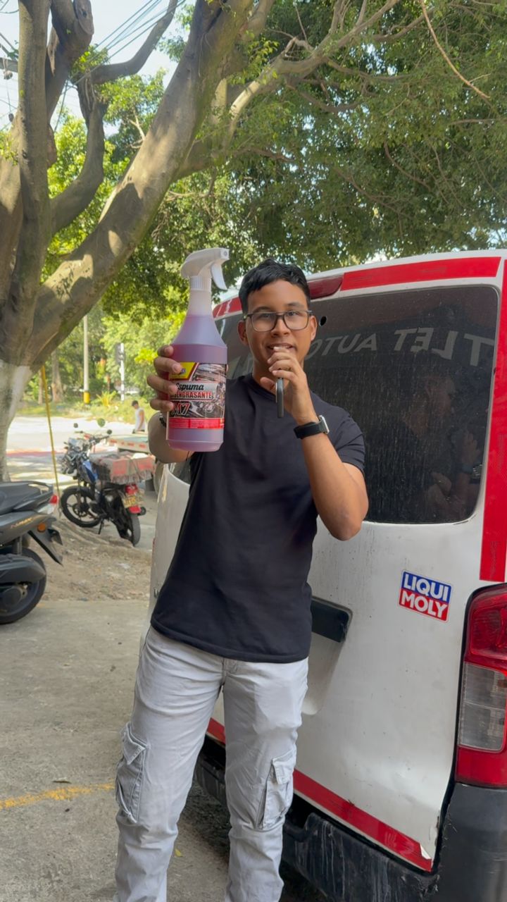 ✨🧽 El M7 de B-Max es el todoterreno del aseo automotriz 🚗💨
Desengrasa, limpia y desmancha en segundos 🔥
Perfecto para: cojinería 🛋️, latonería 🔧, motores ⚙️, llantas 🛞 ¡y mucho más!
Lo mejor 👉 es ecológico y amigable con el medio ambiente 🌱🌍
#Bmax #M7 #CarDetailing #AutoCare #Detallado #CarWashLife #EcoFriendly #Biodegradable #ColombiaCarCare #CarDetailingColombia #LimpiezaTotal #ViralReels #reelscolombia