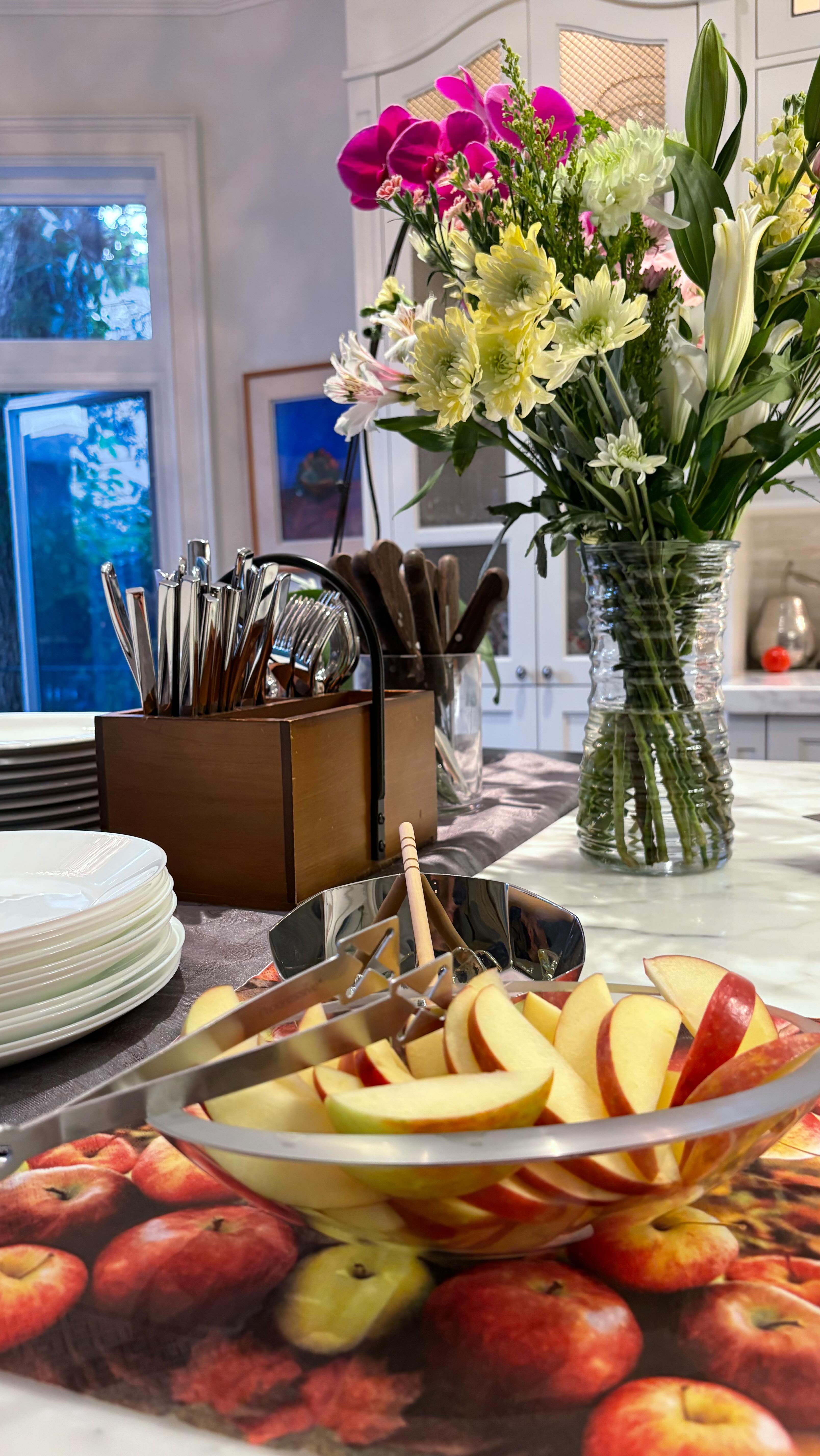 Enjoy! Enjoy! Enjoy! 🍎🍯
#roshhashanah
#happynewyear
#applesandhoney