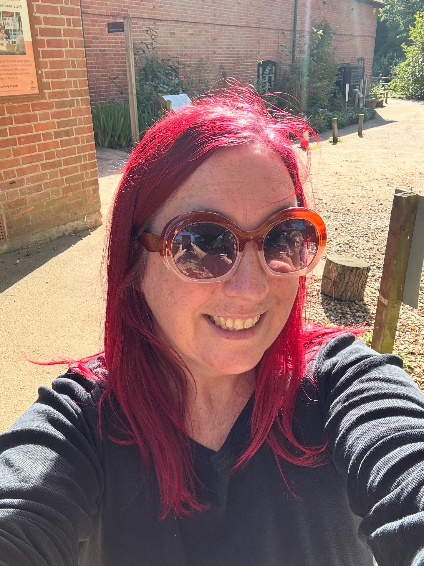 Happy birthday to me! Got myself some new cool shades at The Watt’s gallery today. Never been before so it was the perfect sunny day to go with friends to see some pottery, architecture and art and eat cake of course!
#wattsgallery #supportartgalleries #marywattschapel
