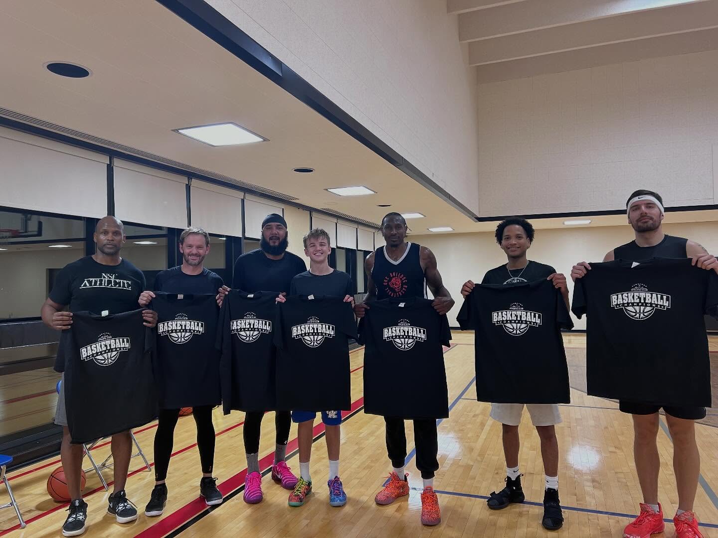 🏀 Championship Game Recap 🏀
Quigley vs A1 | Final Score: 53-56
Congratulations to A1 on bringing home the Men’s Basketball League Championship! 🥇🔥 Big shoutout to every team who competed this season!
Already looking forward to the next league!