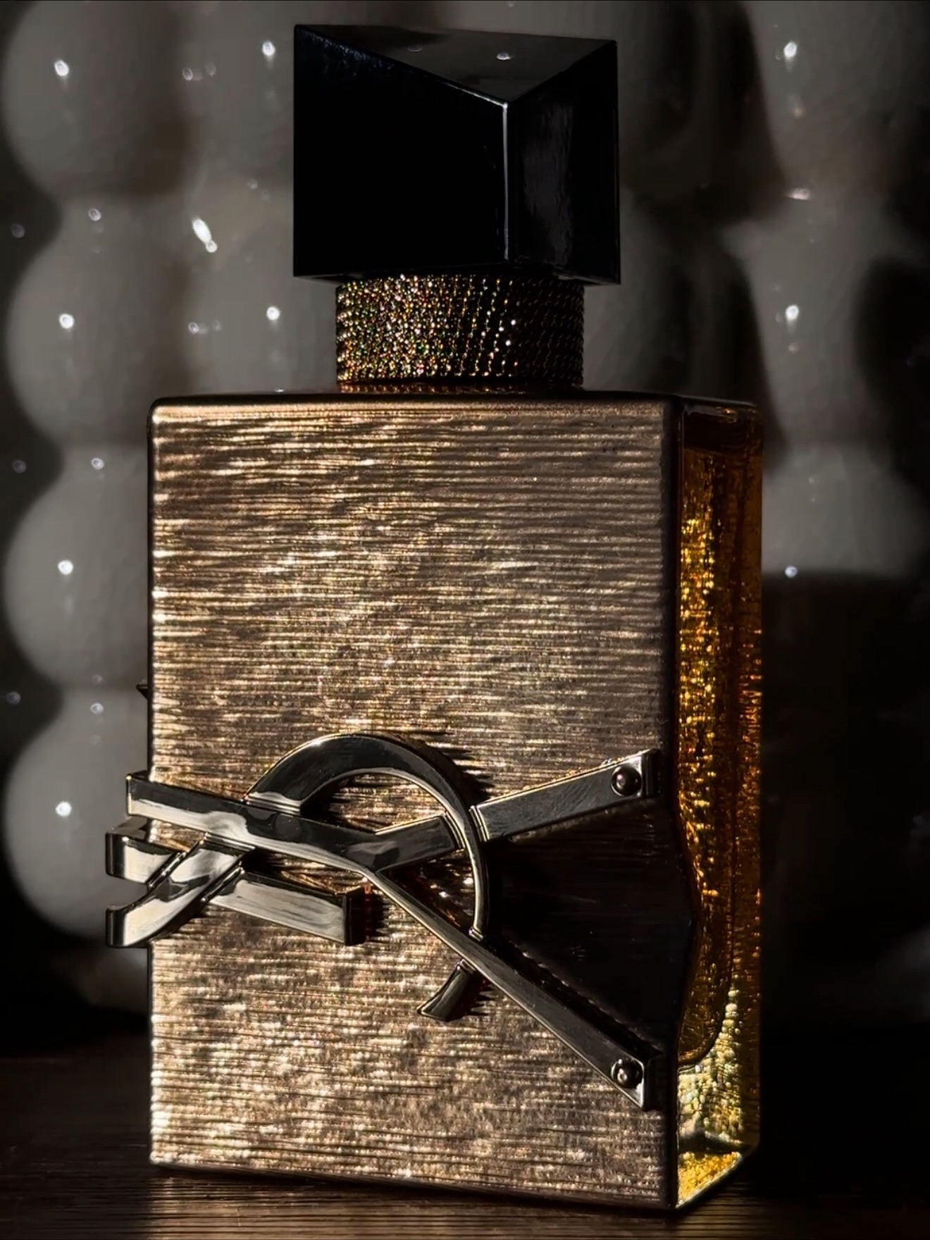 new from @yslbeauty
Limited Edition: Libre Vanille Couture
Make Me Blush 24H Blurring Powder Blush
& YSL LOVESHINE Lip Oil Stick
#giftedbyyslbeauty #librevanillecouture