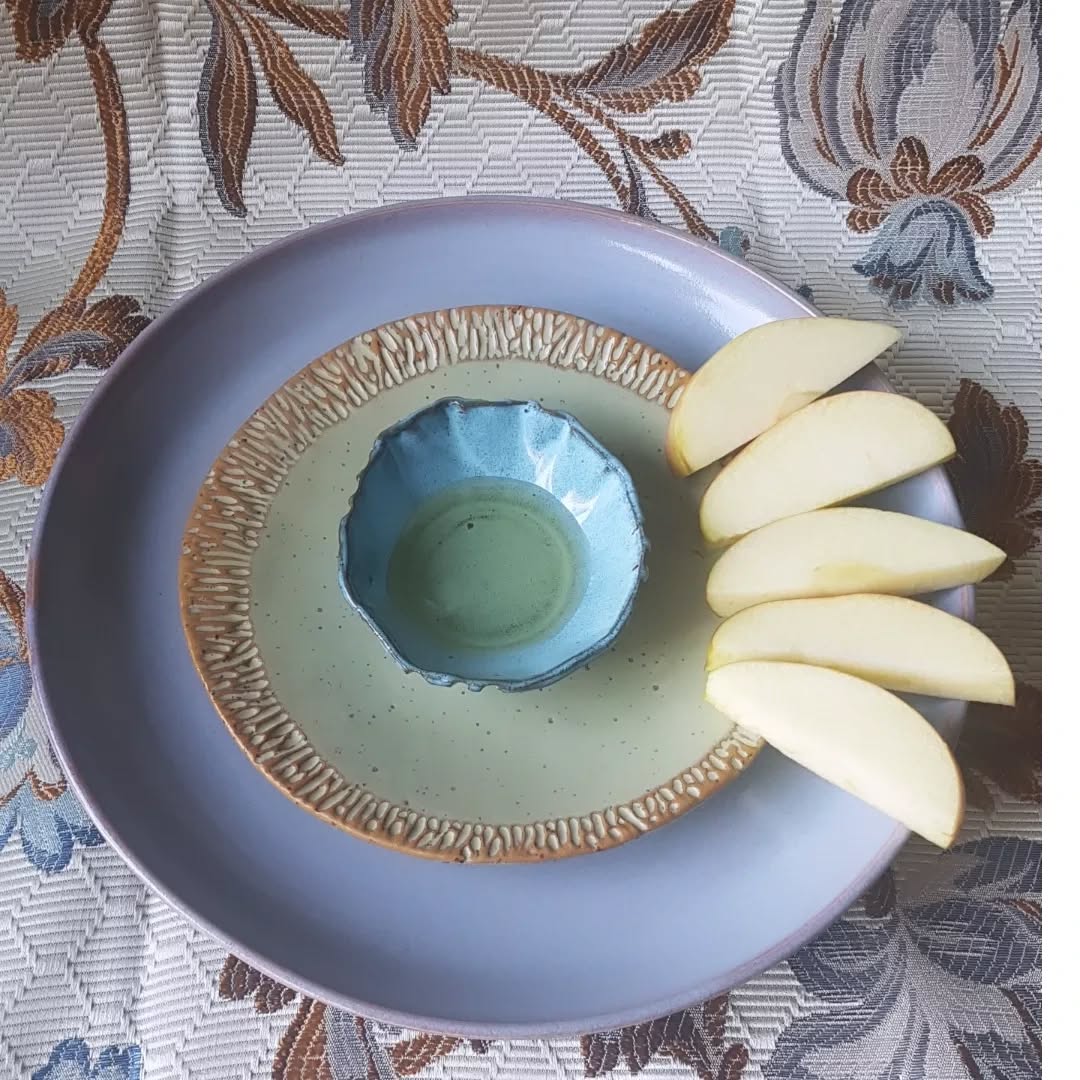 Today, three years ago, my son was born. It was the day before (the Jewish) new year and we spent the holiday in the hospital falling in love.
Today is the new year, Rosh Hashanah. In the Jewish tradition, we eat an apple dipped in honey and wish for a sweet year to come. It is surely time to wish for a good year, or at least a better one. I wish this year the war would end. I wish it would end today. I wish all people would be able to go home, rebuild their homes, and start the process of recovery. In body and soul. So that we can start recovering as a society, and look forward to a better future for all of our children.