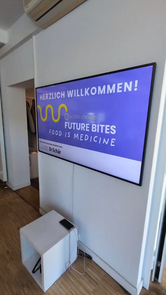 Future Bites: Food is Medicine – Köln, ihr wart 🔥!
Die Stimmung? Intim, herzlich, energiegeladen. Networking, das sich nicht nach Arbeit anfühlt.
Die Themen? Von Green Hospital Food bis hin zu smarter Zusammenarbeit zwischen Ärzt:innen & Ernährungsprofi bis hin zu Teaching Kitchens. Es gibt viel zu tun! 🤩
💡 Jetzt seid ihr dran: Wer bringt sich ein, damit Food is Medicine Realität wird?
👉 Tickets für München: Link in Bio!