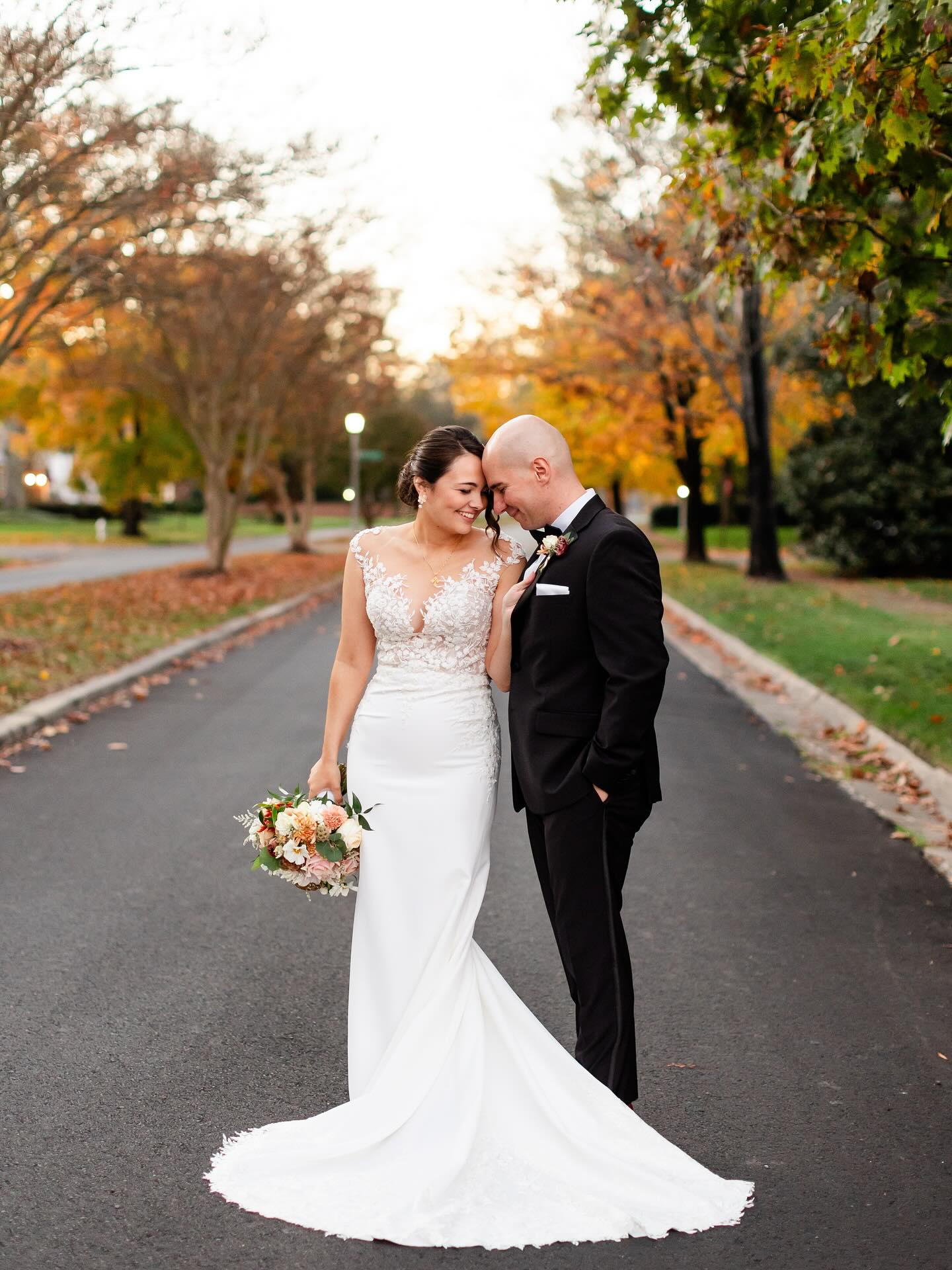 Can’t help FALLing in love🍁✨🌙
#starrynighteventsrva #happy #firstdayoffall #yall #leaves #love #orange #couplephotos #bride #groom #starrynighteventsrvaplanning #eventplanner #weddingplanning #starrynighteventsrvaflowers #floraldesigner #weddingflowers #starrynighteventsrvaweddings #becomeastarrynightcouple #joinmyfamily #snecouples #weloveourcouples #starrynighteventsrvacouples
Planning & Florals | @starrynighteventsrva @tanya_m_cornwell
Photography | @wholeheartstudios
Venue | @thetuckahoewomansclub
Band | @7_tilsunrise @samhillentertainment
Catering | @eatcateringrva
Rentals | @rentequipva
Cake | @ukrops
Beauty | @amandaperry.hair.airbrush