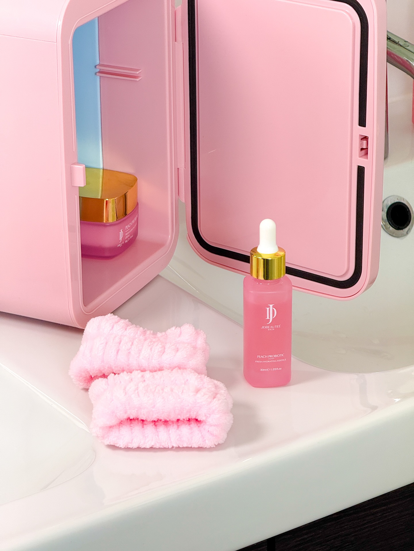 Picture this ➡️ your skincare tucked away in its own pink fridge, your serum chilled to perfection, your headbands ready for the glow ritual 💖🧴 It’s the little luxuries that make self-care feel like magic.
Every time you open the door, it’s a reminder that your skin deserves love, consistency, and a touch of pretty
👑 Babe, your glow deserves the royal treatment… and it starts here.
💕 Use code SAVE15 for 15% off
✨ Tell me in the comments: would you keep your JD Skin in a beauty fridge or on your vanity? 👀👇
#jdbeautee #explore #skincarejunkies #skincareaddicts #lipglossmixingvideos #lipglossmixing #lipglosspopping #lipglossforsale #lipglosskeychain #facemaskselfie #koreanskincareph #koreanskincareproducts #veganskincareproducts #hydratingserum #hydratingcream #hydratingmask #hydratingcleanser