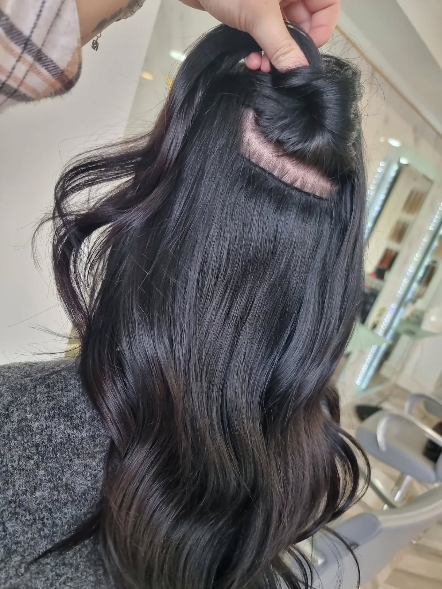 Weave fitting ✨️
.
.
.
📍 @the.secret.salon.manchester
.
.
#manchesterhairextensions #ecclessalon #weavefitting #wefthairextensions #weavehairextensions