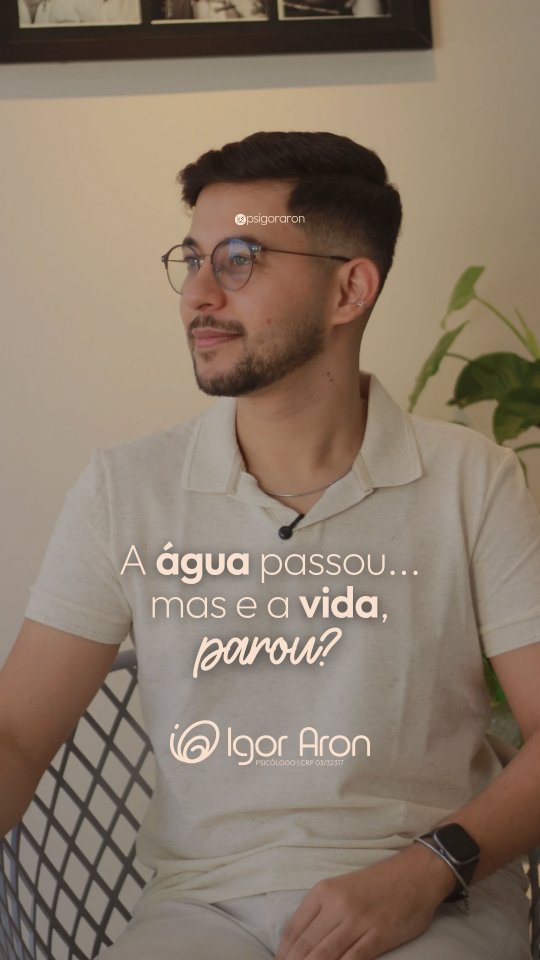 A água já passou… mas você não precisa ficar parado.
O presente ainda está aqui, pedindo movimento. 🌊
•
#Reflexão #DitadosPopulares #Autoconhecimento #ACT #SaúdeMental #Psicologia #Psicoterapia