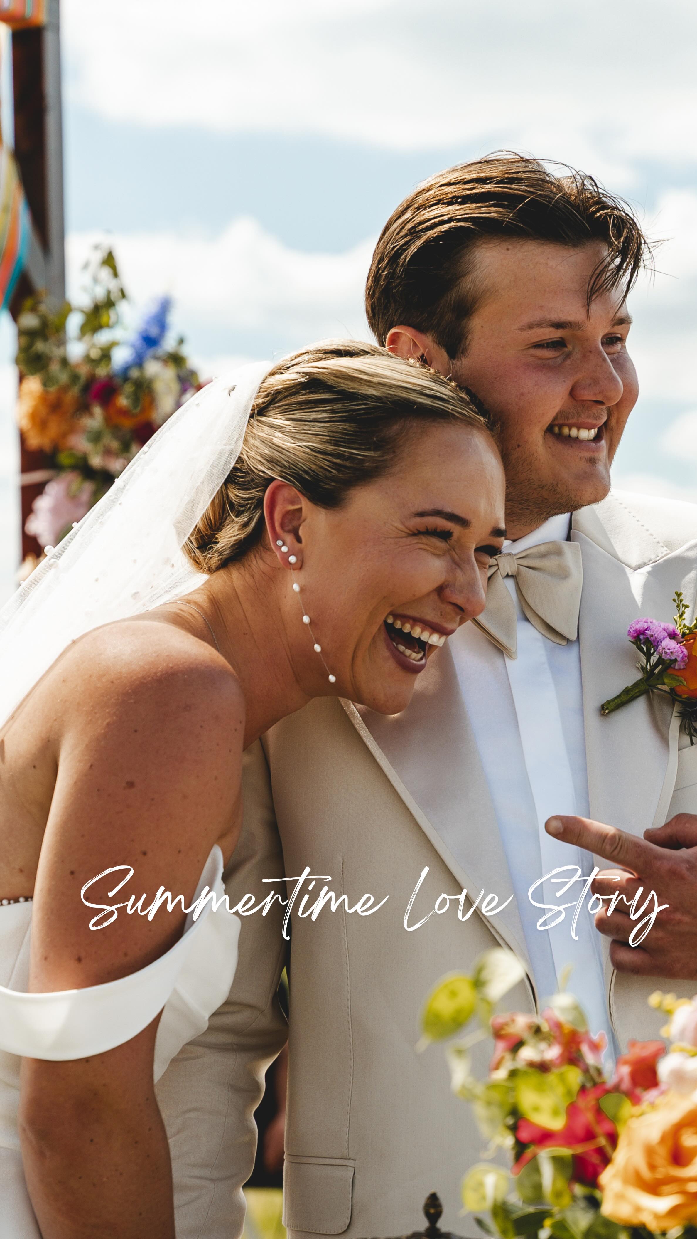 Sommer – Sonne – Wedding Vibes
Dieser Hochzeitssommer war wild, bunt und voller Herzensmomente. So wundervolle Paare durfte ich begleiten, so spannende Geschichten wurden zu Worten für die Ewigkeit.
Heute nehme ich euch mit zu @alper_ke und @carolinsuffa – ein Paar, das gezeigt hat: Liebe kennt keine Grenzen. Sie kann tief berühren, Tränen fließen lassen und im nächsten Moment wieder leicht und unbeschwert sein.
Und auch wenn die Saison langsam von Sommerfeeling zu cozy Herbst-Vibes 🍂 wechselt – es sind Erinnerungen, die bleiben.
#freietrauung #hochzeit2025 #freierednerin #hochzeit2026 #hochzeitsplanung #verlobt #hochzeitsinspiration #sommerhochzeit #herbsthochzeit #winterhochzeit #freietrauung2026 #trauzeugin #wortefuerdieewigkeit