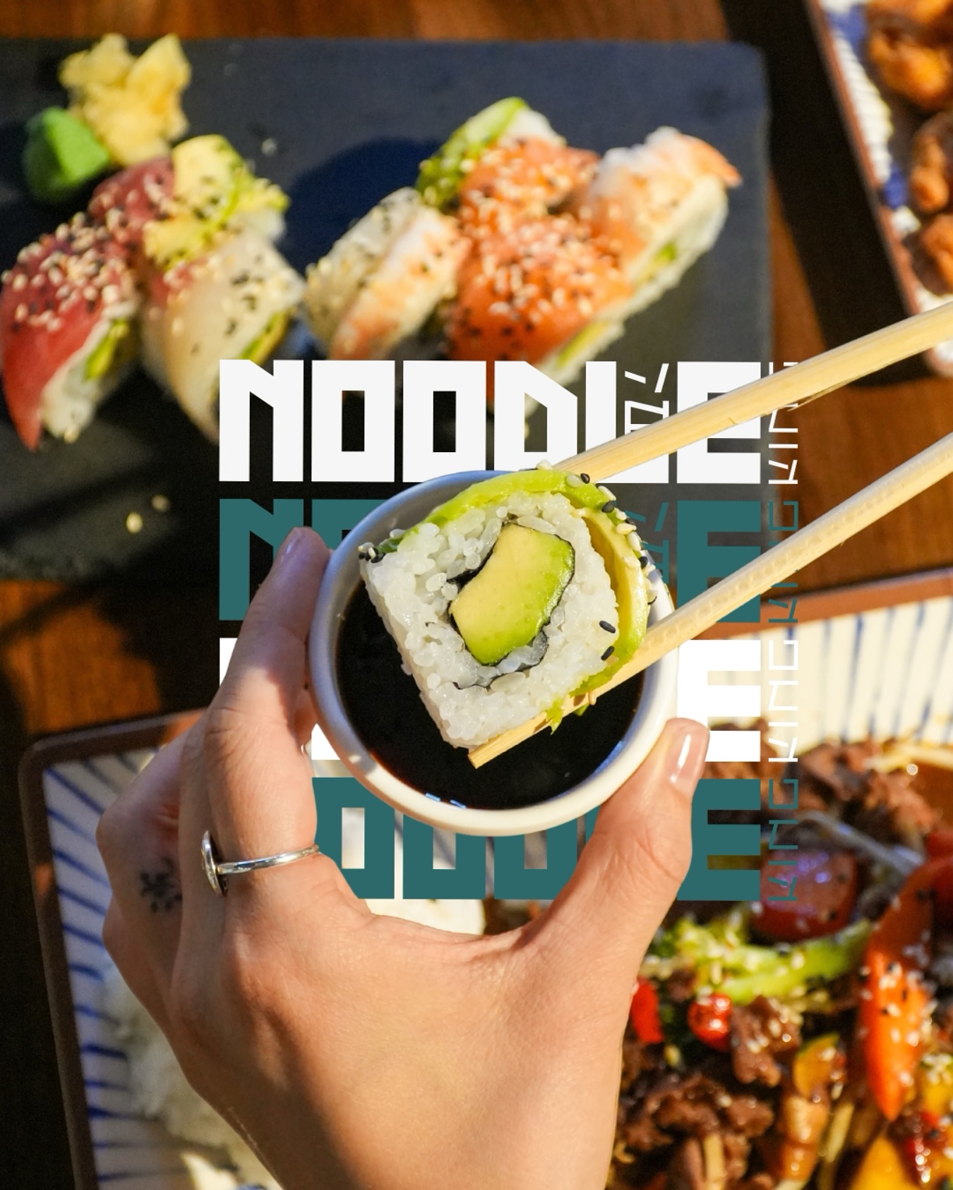 Glück ist nur einen Dip entfernt. 🥢
#glück #sushi #avocado #asianfood #wien #noodleking