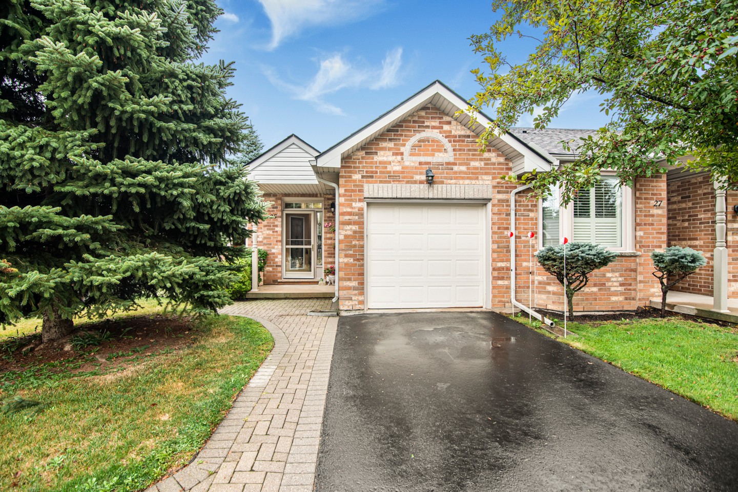 🏡LISTED in Twenty Place!
📍 S25 - 25 Critzia Drive, Hamilton, ON
💰 $599,900
Welcome to affordable comfort in the highly sought-after adult lifestyle community of Twenty Place! 🌿
This charming 1-bedroom, 1-bathroom end-unit condo townhouse offers a stylish, low-maintenance lifestyle with plenty of natural light and thoughtful finishes throughout.
✨ Highlights Include:
✔️ End unit with side bay window for extra sunlight
✔️ 9’ ceilings + elegant crown moulding
✔️ Warm hardwood floors
✔️ Cozy gas fireplace
✔️ French doors leading to your private rear patio
✔️ Well-maintained and move-in ready — just waiting for your personal touch!
🧓 Located in Twenty Place, one of Hamilton’s premier adult communities, this home offers comfort, convenience, and a welcoming neighborhood feel.
📲 Ready to take a tour or learn more?
Contact Sonnia Martorana – Real Estate Agent
📞 905-515-8405
📧 sonniasells@gmail.com
#TwentyPlaceLiving #HamiltonRealEstate #AdultLifestyleCommunity #CondoTownhouse #OneLevelLiving #BungalowStyle #SonniaMartorana #NewListing #AffordableComfort #HamiltonHomesForSale