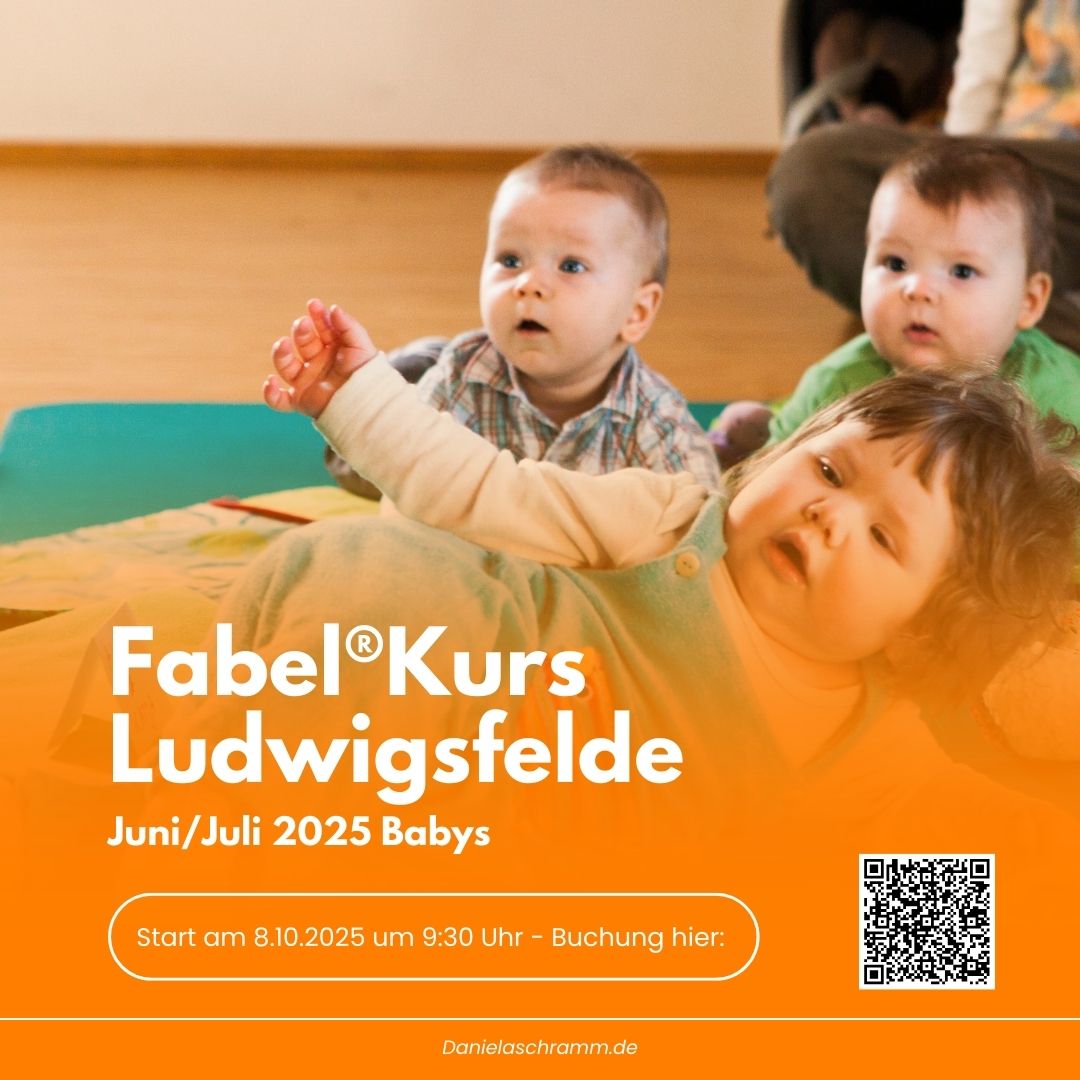 Ein neuer Fabel®Kurs startet im Oktober in der Tanzschule Hüber in Ludwigsfelde. Willkommen sind alle Babys aus den Geburtsmonaten Juni und Juli 2025. Wir verbringen an jedem Termin 75 min mit Spielen, Singen, Quatschen, Lachen, wir reden über Lustiges und Ernstes, über eure Probleme und wie es den Kindern geht und gut geht. Es ist eine kleine Familie und es werden in so manchen Kursen enge Freundschaften geknüpft - das Liebe ich an meiner Arbeit - diesen Prozess anzustoßen und zu begleiten und am Ende nur die stille Beobachterin zu sein. Buchen könnt ihr den Kurs auf meiner website www.danielaschramm.de - 8 Termine kosten 120€ - danach kann die Gruppe jederzeit verlängern, bis zum Eintritt in die Kita. Ich freue mich auf euch ❤️ #fabelkurs #ludwigsfeldekrabbelkurs #pekipkursludwigsfelde #elternkindkursludwigsfelde #krabbelgruppeludwigsfelde