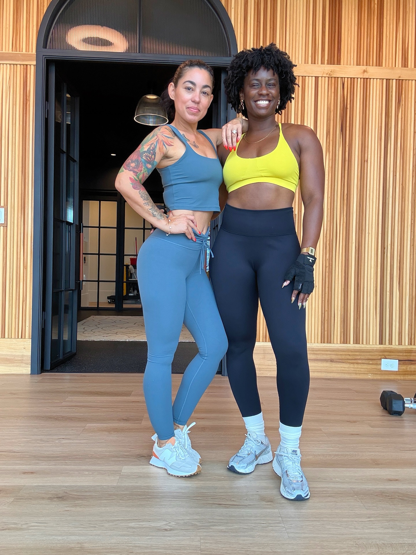 I had a workout partner today 🥰 @classyfiedlife put me through it 😂 it was so fun! Happy Tuesday!