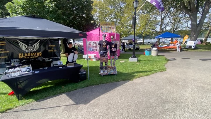 🐄 The Great Cow Harbor Day Weekend was a success! 💥 From fitness challenges to fun giveaways, we had an amazing time connecting with our community. Thank you to everyone who brought their energy and stopped by the Gladiator Fitness tent—you’re what makes this tribe so strong!
.
.
#gladiatorfitnessNPT #CowHarbor10K #CowHarborDay #GladiatorFitness #NorthportNY #NorthportVillage #LongIslandFitness #FitnessCommunity #TrainLikeAGladiator #GladiatorStrong #NorthportFootball #NorthportCheer #PersonalTraining #CommunityStrong #FitFam
#NorthportVillage #LongIsland #LongIslandLife #NorthShoreLI #NorthportHarbor #LongIslandEvents #DiscoverLI #NorthportStrong