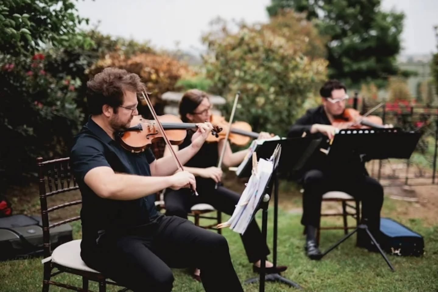 Thinking back to Beverly and Michael's beautiful wedding day! The sound of live musicians playing during the ceremony created such a magical atmosphere.
Venue | @cranesburyview
Musicians | @terravistastrings
Day of Coordinating | @faithful_plan