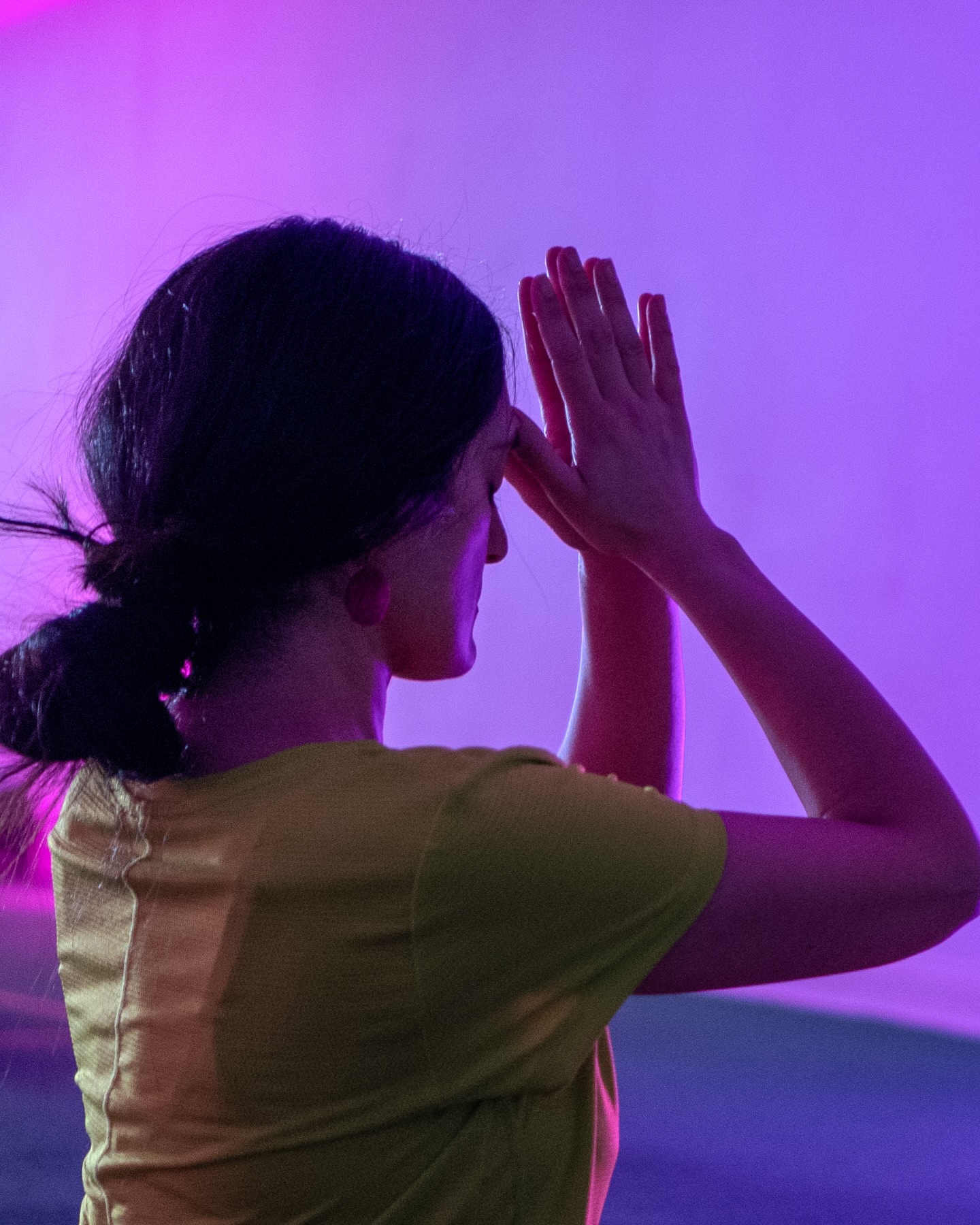 Yoga Pa’ Todos is back! 🧘🍁Every Thursday in October from 6-7pm.
Urban Warriors understands that we all need a safe space to unwind, reduce stress, move our bodies, and more. Yoga Pa’ Todos was created with our community in mind, with a bilingual (English & Spanish), certified instructor @pita.melendez who enjoys helping people achieve a higher quality of life.
Our classes are completely free, open to all ages, genders, and experience levels. ✨
See you back October 2nd at the Urban Warriors Center
📍3943 W 26th Street, Chicago, IL 60623
REGISTER AT OUR LINK IN BIO 🔗
#yogapatodos #yogachicago #yogalittlevillage #urbanwarriors