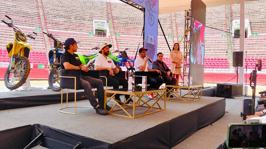 La adrenalina llega a la @lamexicomonumental un encuentro que no te puedes perder @zeticomunica