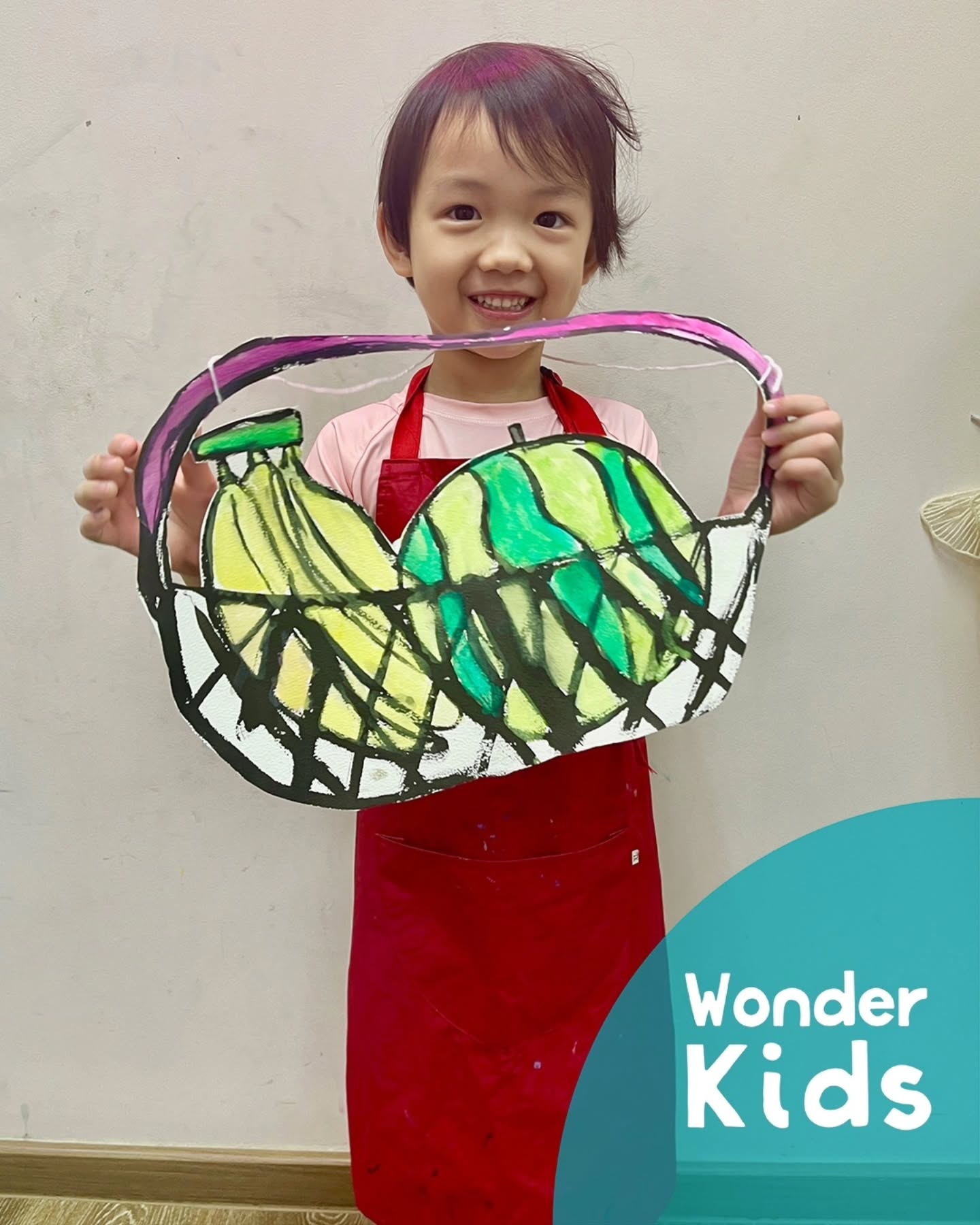 Our students explored the theme of Nanyang Style, an art movement that started in Singapore! They learned about the artist Georgette Chen, who painted tropical fruits like mangoes and bananas using Chinese ink painting. 🎨🍌🍊
Inspired by her work, they practiced brush control and chinese ink blending to create their own vibrant fruit baskets each one full of personality and tropical flair! 🍍🍇🖌️✨
#artwonderlandsg #artsncrafts #fruits #fruitbasket #painting