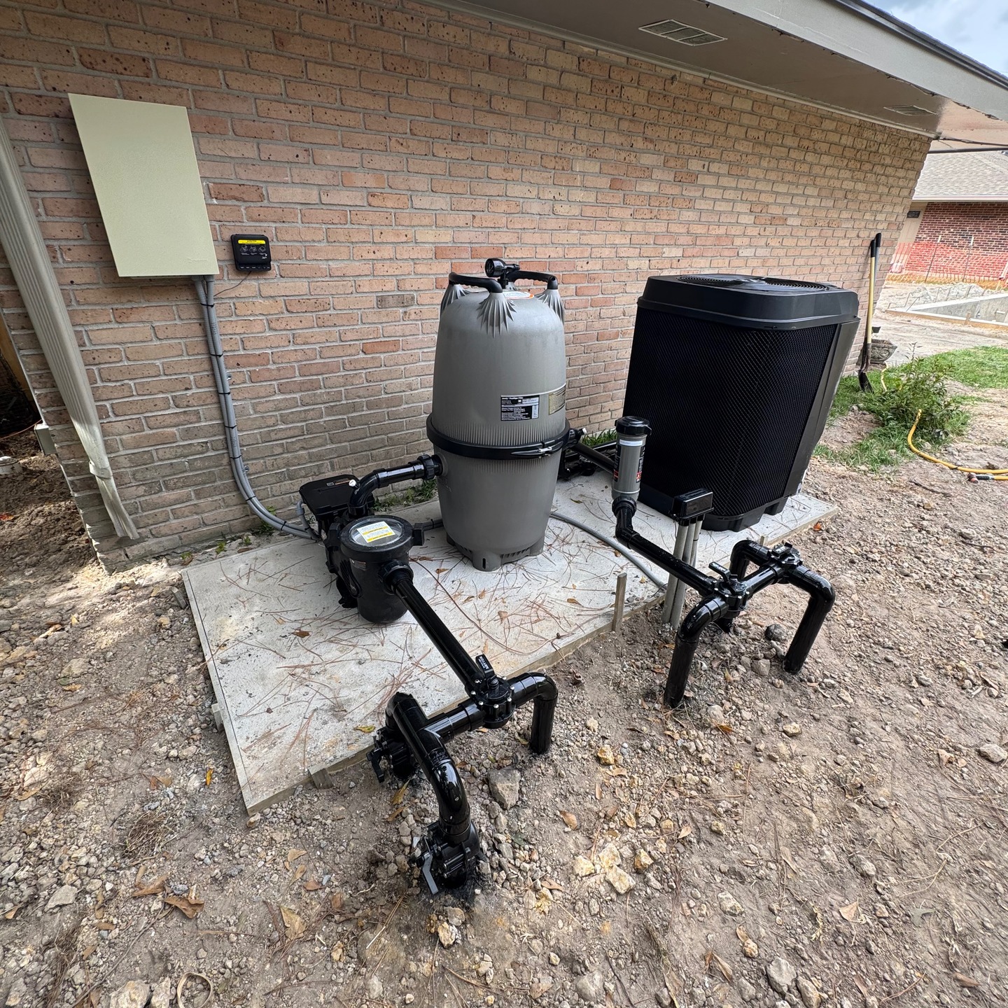 💧 Jandy pool equipment installed!
Efficiency ✅ Reliability ✅ Crystal-clear water all season long.
Big thanks to our team for another smooth install! 🏊♂️✨
#SolTerraPools #JandyPools #PoolLife