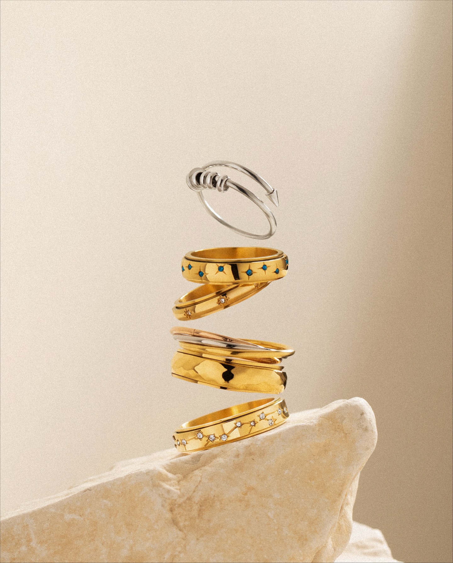 After a rollercoaster that this summer was… shall I start posting the results of everything we’ve been up to? 😅 I have tens of photoshoots I’ve not shared with the world yet and it’s giving me next level FOMO.
So I decided to start with the most recent @calm_collectiveco product photoshoot that I’m absolutely in love with. 🌞
What do you think about the floating shots? i’m kind of obsessed with them??
#jewelleryphotography #jewelleryphotographer #jewellerybusinessuk #jewellerybusinessgrowth