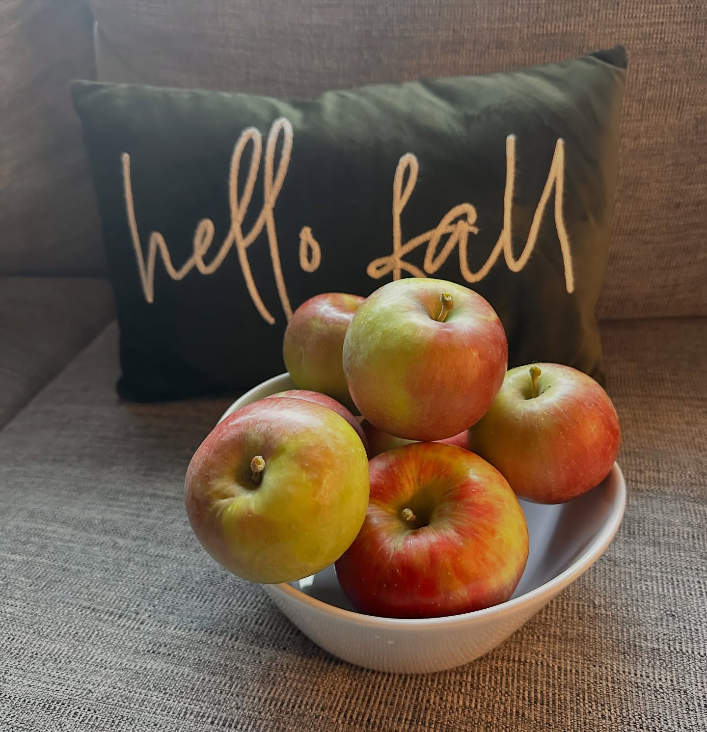 My first apples! 🍎 #firstkiss #honeycrisp #home #fall #apples