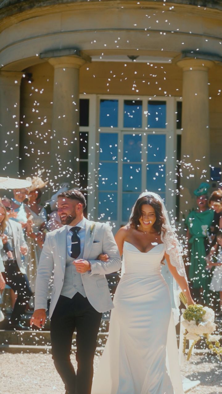 The Wedding of Joe & Georgia at beautiful Saltmarshe Hall
"Alfie we don’t even know where to start its mega"
@rebeccakerrphotography
@bridgegraysonhairstylist
@enyadoherty1
@alloccasionsfloristsofhowden
@theyorkshirestringquartet
@blondemomentevents
@fiona.elizabeth.couture
@georgieharrisonmusic
@rachonsax
@dae_la_roux