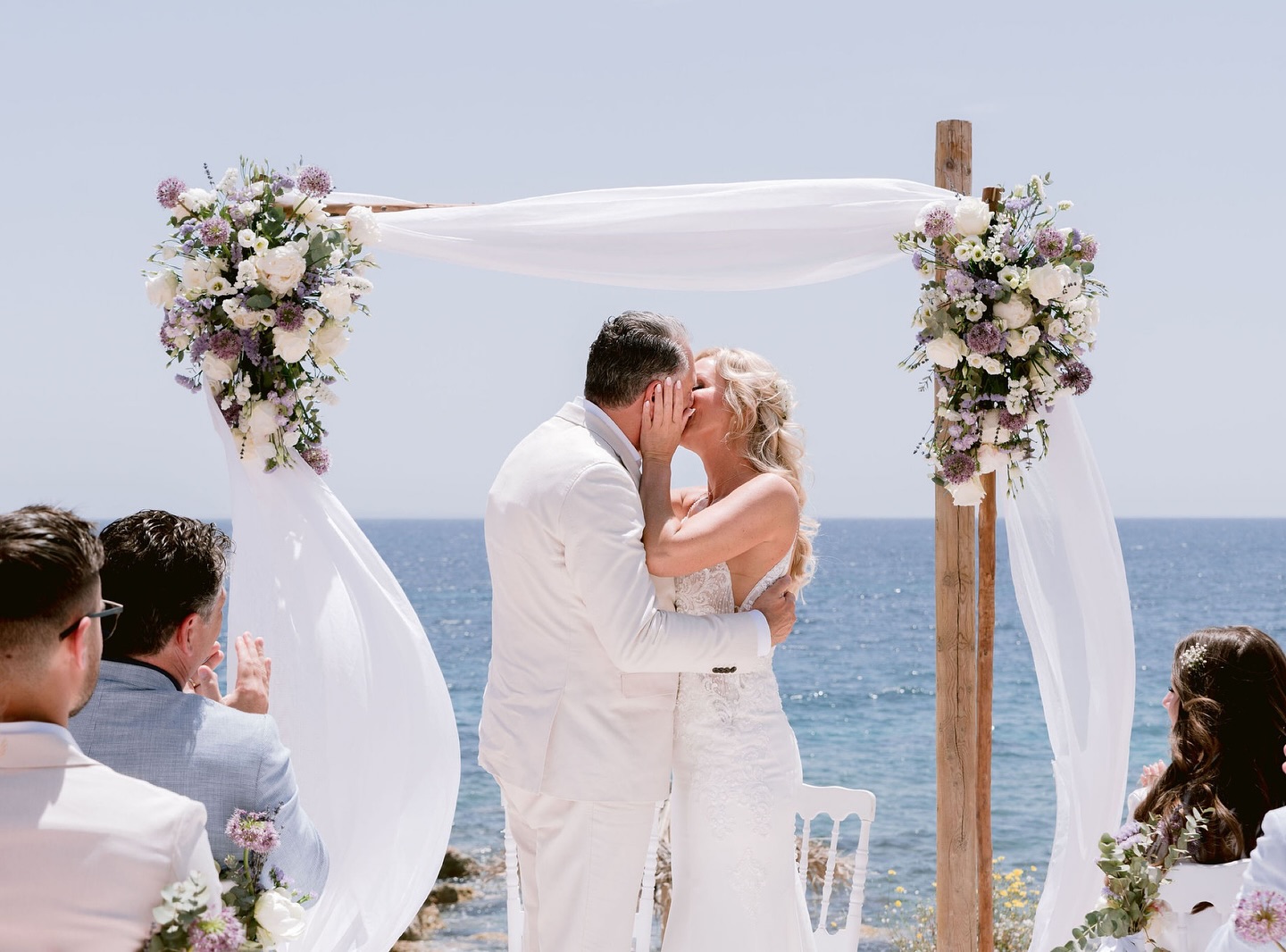 Mijn ultieme droombruiloft om te mogen fotograferen? Je leest het in editie 22 van Xplore Ibiza Magazine.
Gaan jullie trouwen, in Nederland of op Ibiza? Doe de datum check op www.daniellebosschaart.com/weddings en kom in contact met Daniëlle om jullie dag op zijn mooist vast te laten leggen.
• #xploreibiza #ibiza #wedding #weddingphotography #trouwen #bruiloft #bruidsfotograaf #beautifuldestinations #weddingphotographeribiza #weddinginspiration #trouwfotograaf #luxurywedding #isaidyes #trouweninnederland #ibizawedding #daniellebosschaartphotography