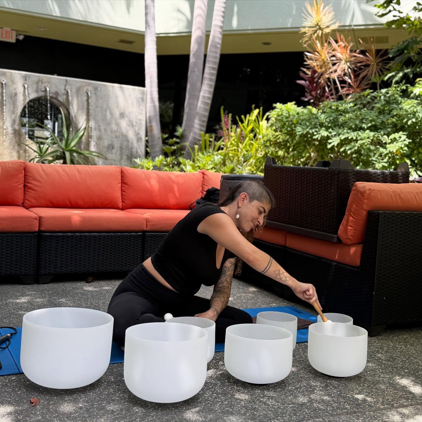 ✨ My heart is so full ✨ I truly could not be more grateful for this life unfolding right before my eyes. 💛
•
Getting to share a day retreat alongside our company, @thepathretreats in beautiful La Jolla feels like an absolute dream come true! 🌊🌴
•
And yes… the bowls travel! 🥣✨ Is your company looking for a midday meditation and sound bath? We’d love to bring the magic to you. 💫 DM us to coordinate!
•
#soundbowls #soundhealing #dayretreat #sandiegoyoga #sandiegoretreat