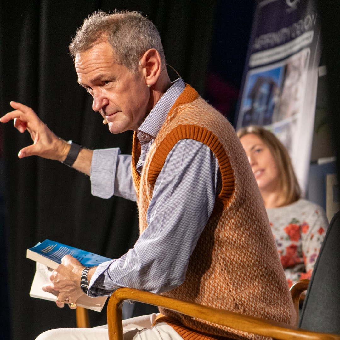 📚 Thank you to everyone who braved the weather yesterday and came along to see our brilliant authors: Jeremy Vine, Kate Humble, Alexander Armstrong, Tiggy Walker, Mark Billingham & Frank Gardner.
The books featured, covered everything from murder, recipes and crime to storytelling for children, grief and espionage. We've had laughter, tears and everything in between ...
🫶Thank you to our interviewers: Stephanie Merritt, Laura James, Jo Rees & Jeremy Vine
🎗Also, many thanks to our sponsors for their support: Harding & Co, bunnyhomes, Affinity Devon & Samuels Solicitors
#JeremyVine #katehumble #AlexanderArmstrong #tiggywalker #markbillingham #FrankGardner #books #appledore