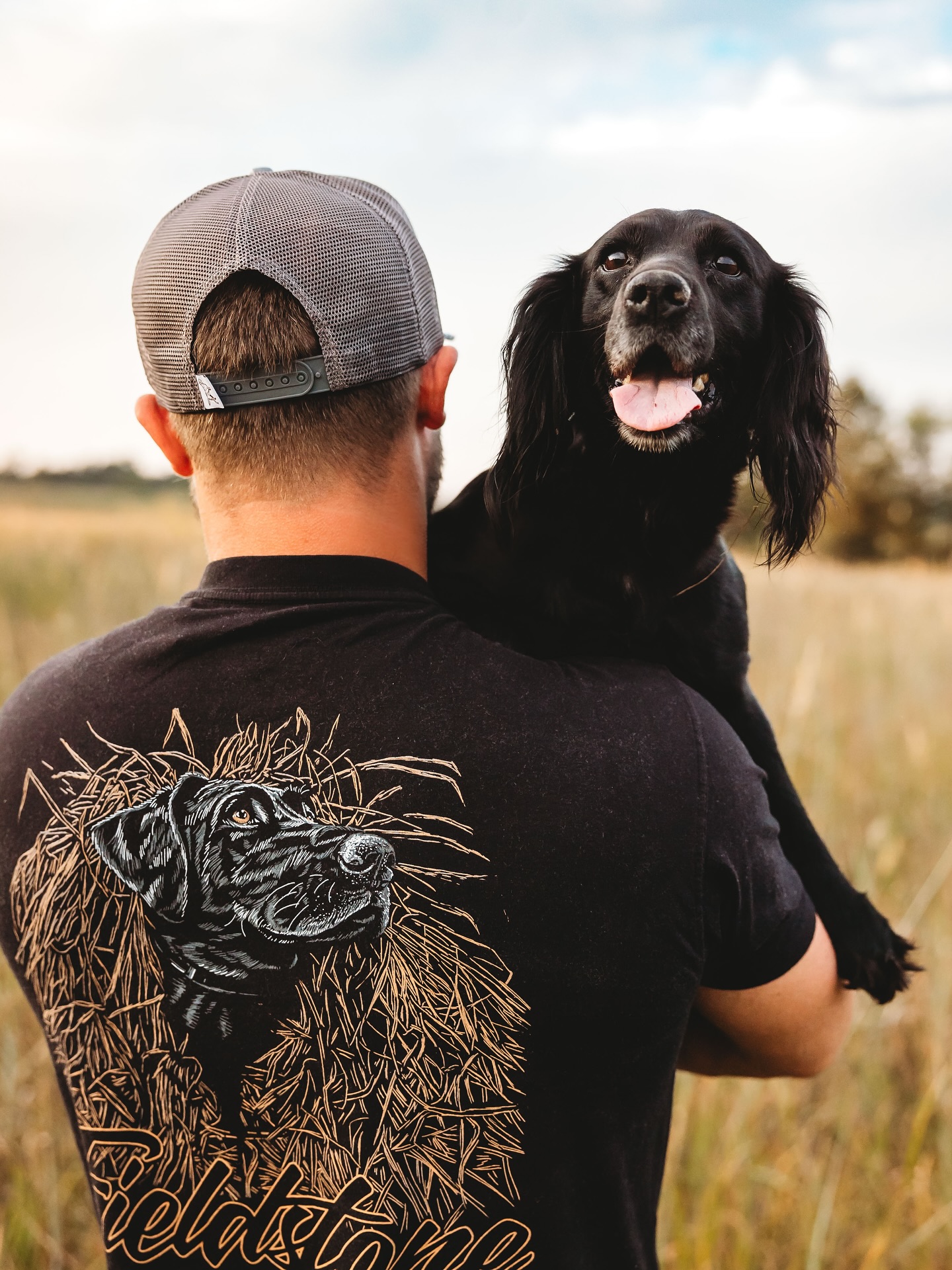 Sitting in the blind, waiting for the birds...
Our Black Lab Blind Tee is a must have!!
#blacklabs #huntingdog #duckblind #fieldstone #explore