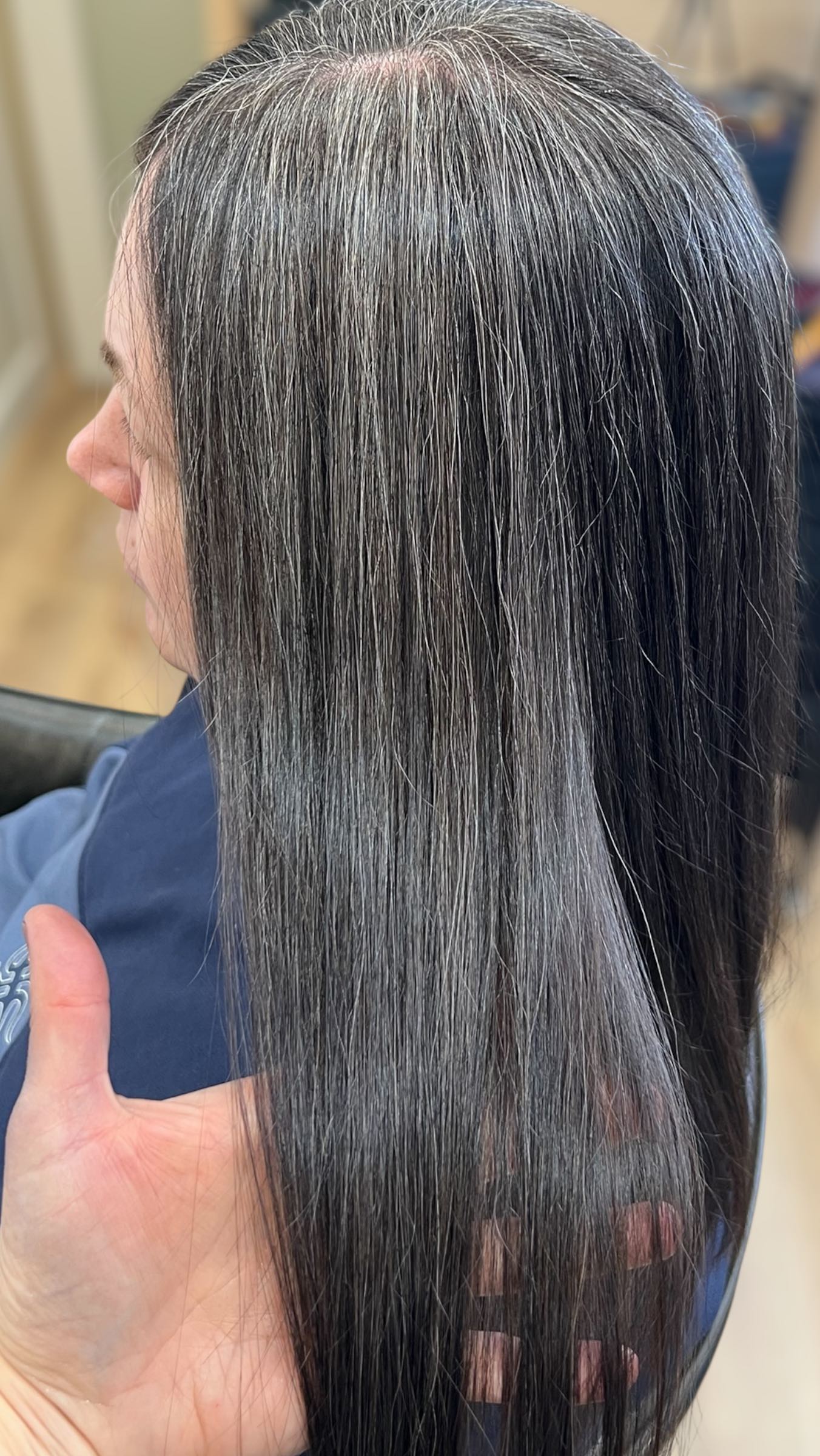 From brassy blonde → to silver harmony ✨
A 90-minute colour blend that lets natural white hair shine through — healthy, polished, and perfectly balanced.
#GreyHairLove #SliverHairMovement #GreyHairGoals #ColourBlending #HairJourney #GreyAndGlowing