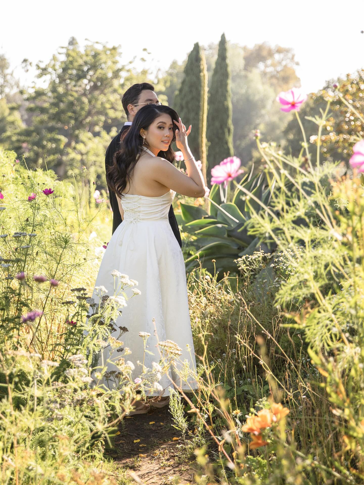 Love among the wildflowers and sunshine 🌸✨
.
.
.
#GardenEngagement
#WildflowerLove
#EngagedInNature
#LoveAmongWildflowers
#SunlitLove
#RomanticMoments
#ForeverBeginsHere
#EngagementMagic
#FloralLoveStory
#NatureInspiredLove
#GoldenHourGlow
#WhimsicalWander
#BloomingLove
#SheSaidYes
#HeProposed
#WildAndInLove
#LoveInFullBloom
#BotanicalRomance
#FieldOfLove
#CapturedInNature