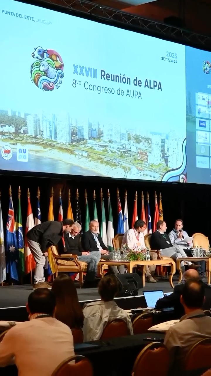 ¡Fin del segundo día!
A sala llena, hubo exposiciones, mesas redondas y premios.
¡Nos encontramos mañana!