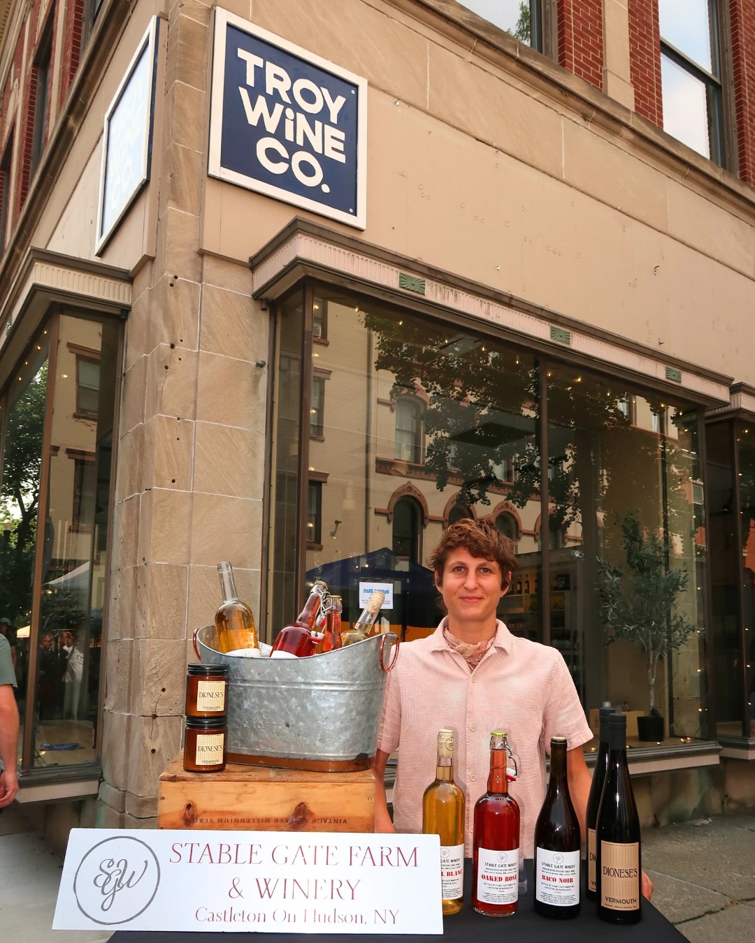 Catch us at @troywineco in @downtowntroyny this Friday for Troy Night Out 🍷✨ Enjoy a special Stable Gate tasting and sip the vineyard right here in the city.
#StableGateWinery #TroyWineCo #TroyNightOut #WineTasting #CapitalRegionEats #UpstateWine #518Wine #SipLocal #CapitalRegionEvents