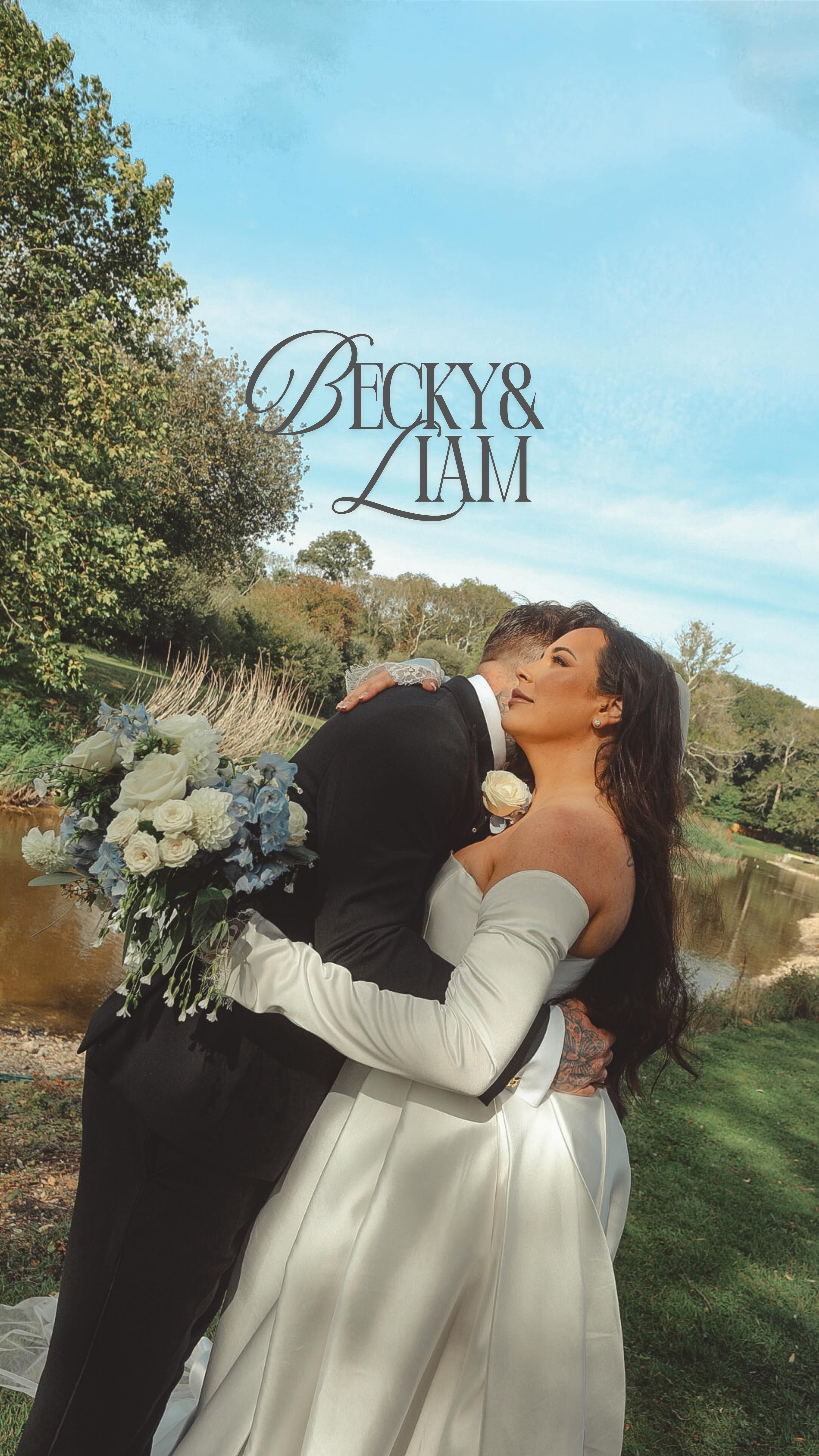 ❤️🔥 THE JINMAN’S ❤️🔥
Photography: Jen @groovyoctopusmedia
Videography: Adam @groovyoctopusmedia
Content creation: Terri @groovyoctopusmedia
Toastmaster: @toastmaster_john
Harpist: @kateharpist
Venue Stylist: @luxuryhireco
Marquee: @lewismarquees
Dress: @madewithlovebridal