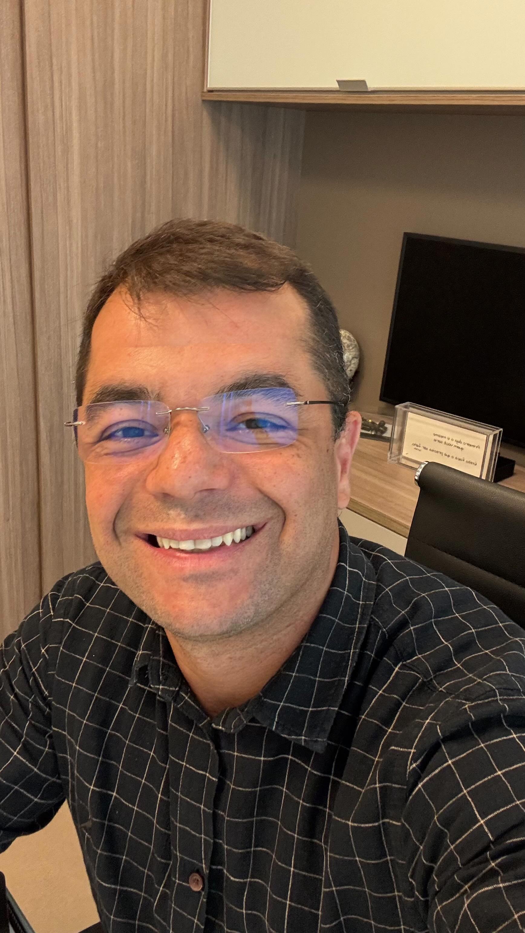 Dica pro pessoal que está no Home Office para evitar dor nas pernas, formação de varizes e até mesmo evitar tromboses! Assista aqui ❤️ #varizes #trombose #saudevascular #niteroi @animacuore.clinica