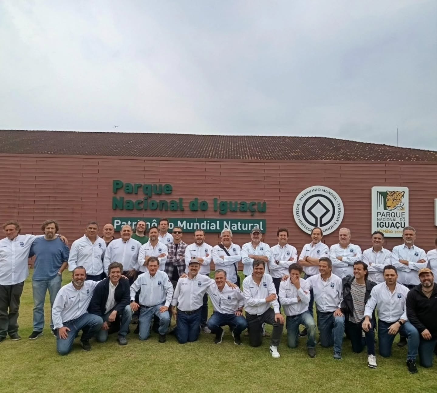 Las Cataratas del Iguazú son una de las maravillas naturales más espectaculares del mundo 🏞️ 🍃
Además de las cataratas, la ciudad ofrece una variedad de actividades culturales y de aventura, es un lugar ideal para los amantes del ecoturismo y aquellos que buscan relajarse en un entorno natural impresionante. ✈️✨
#fozdoiguaçú
#in2travel
#travel
#diseñoexperienciasdeviaje