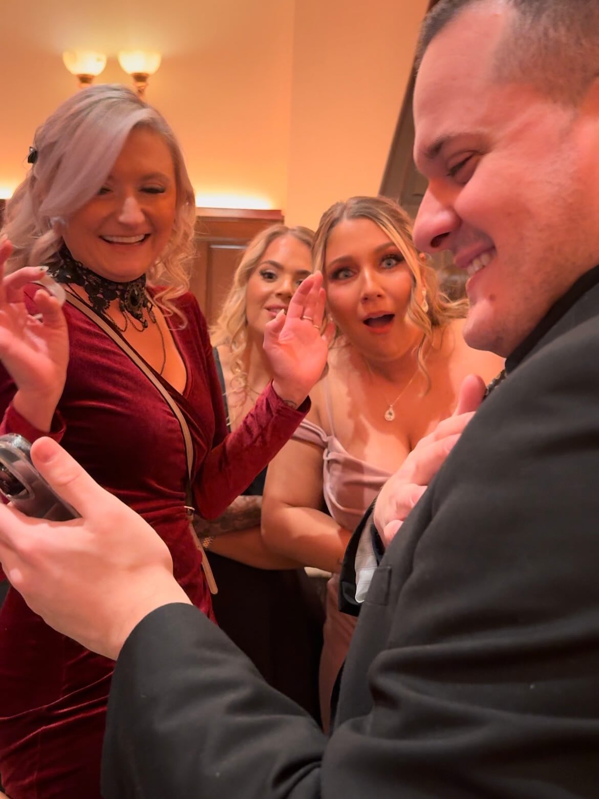 Busy season is approaching! Remember to keep me in mind for your holiday events and end-of-year celebrations!