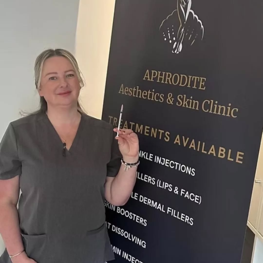 HEY EVERYONE!
So i thought id introduce myself with a pic id like to think makes me look like a bit of a pro! Haha!
Ive noticed afew new people popping ip on my page and think its important to put a face to the business!
So this is me, i am the lady who will be treating you in clinic and im always in my messages ready to answer any questions you might have about the business me or my treatments! Feel free to drop me a DM
#AESTHETICS #AESTHETICSCLINIC #AESTHETICSWEBSITE #LIPFILLER #TOXIN #ANTIWRINKLE #AESTHETICSCRICKHOWELL #LIPSCRICKHOWELL