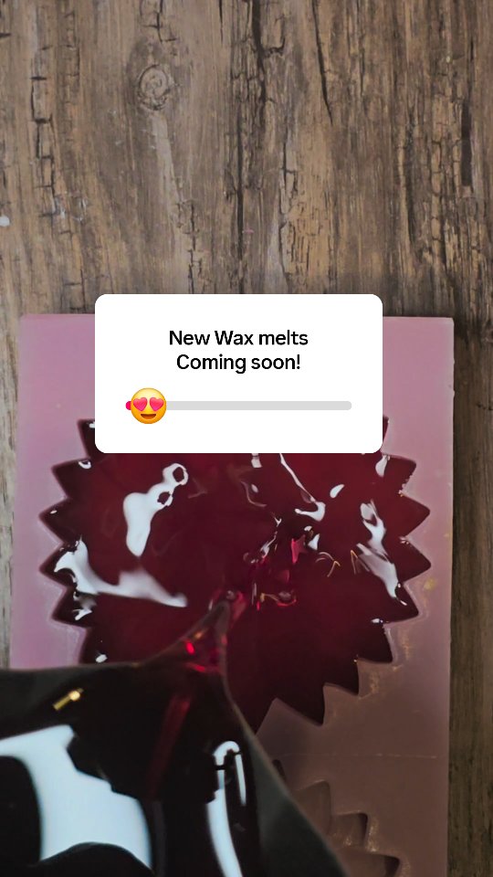 Autumn is here, and soon, the new line of jars and scents for a cozy evening will be here!
#candlelover #candleshop #waxmeltsobsessed #waxmelts #homedecor #soyawax