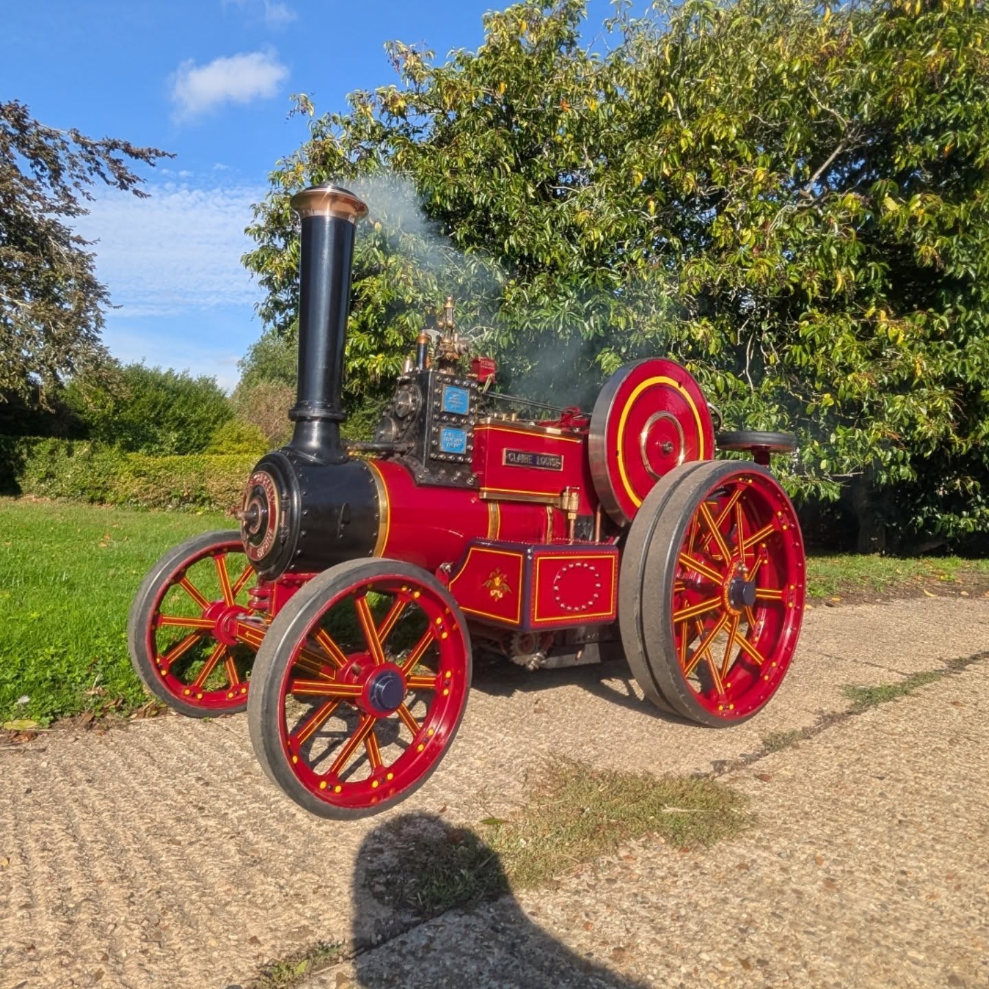 You might have spotted it in a previous post or at the Bedfordshire Steam Rally but the full listing of this newly finished Burrell SCC is now up on our website.
For details and more pictures please see www.legacyvehicles.co.uk/miniatures
.
.
#miniaturesteam #tractionengine #roadloco #modelengineering #steamfair #steamup