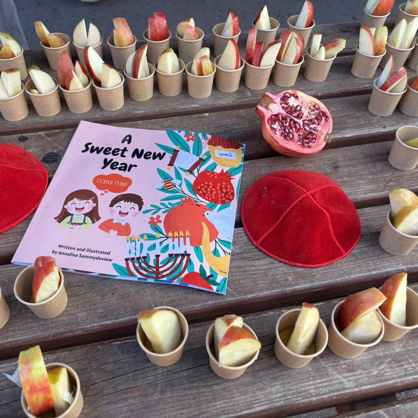 ๐๐ฏ Shana Tova!
Wishing a very happy Jewish New Year to all the families celebrating.
Thank you so much for sharing your traditions with us โ the apple and honey in the playground yesterday were such a lovely touch and appreciated by all ๐งก